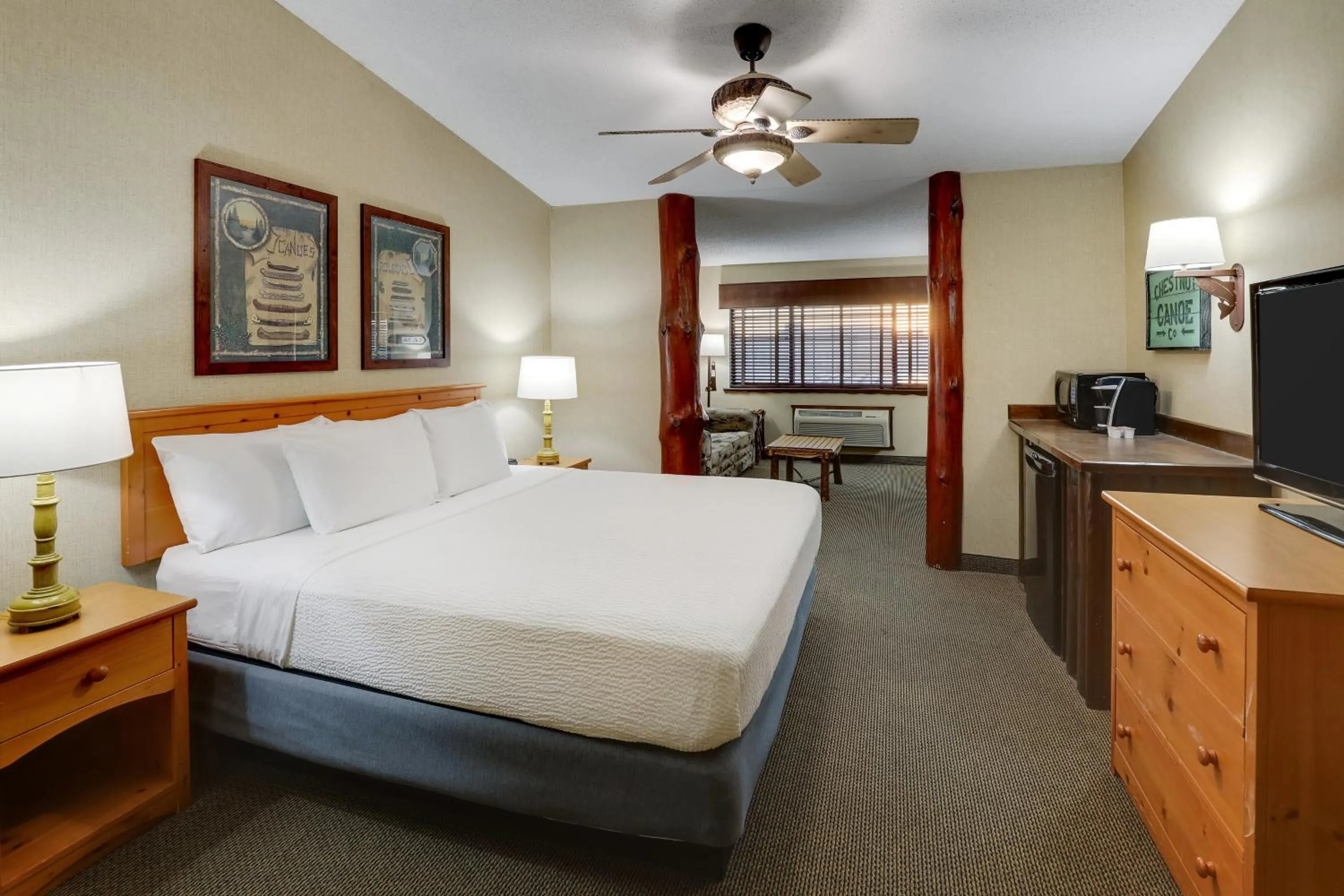 Superior King Room in Stoney Creek Hotel Quad Cities - Moline