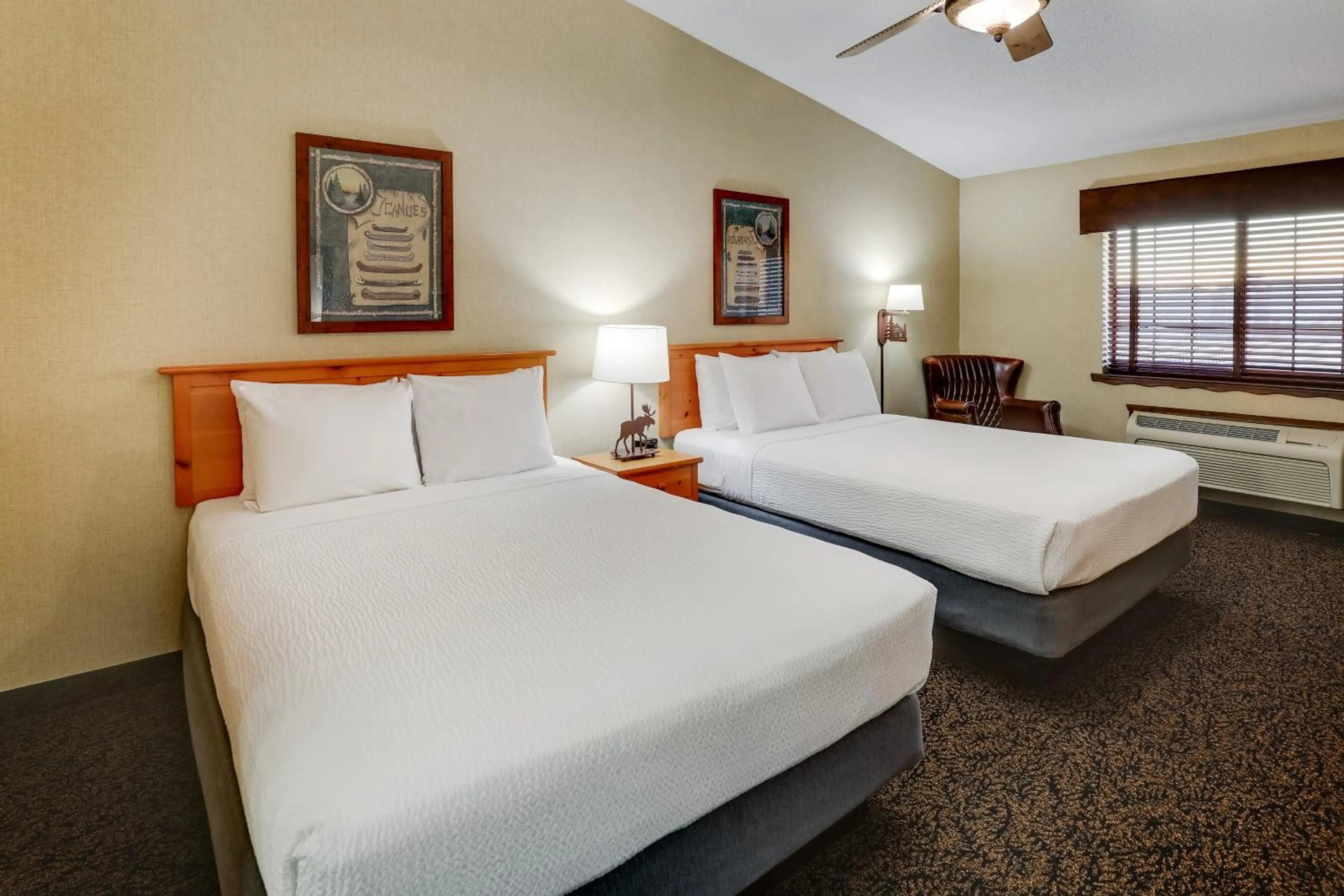 Deluxe Queen Room with Two Queen Beds in Stoney Creek Hotel Quad Cities - Moline