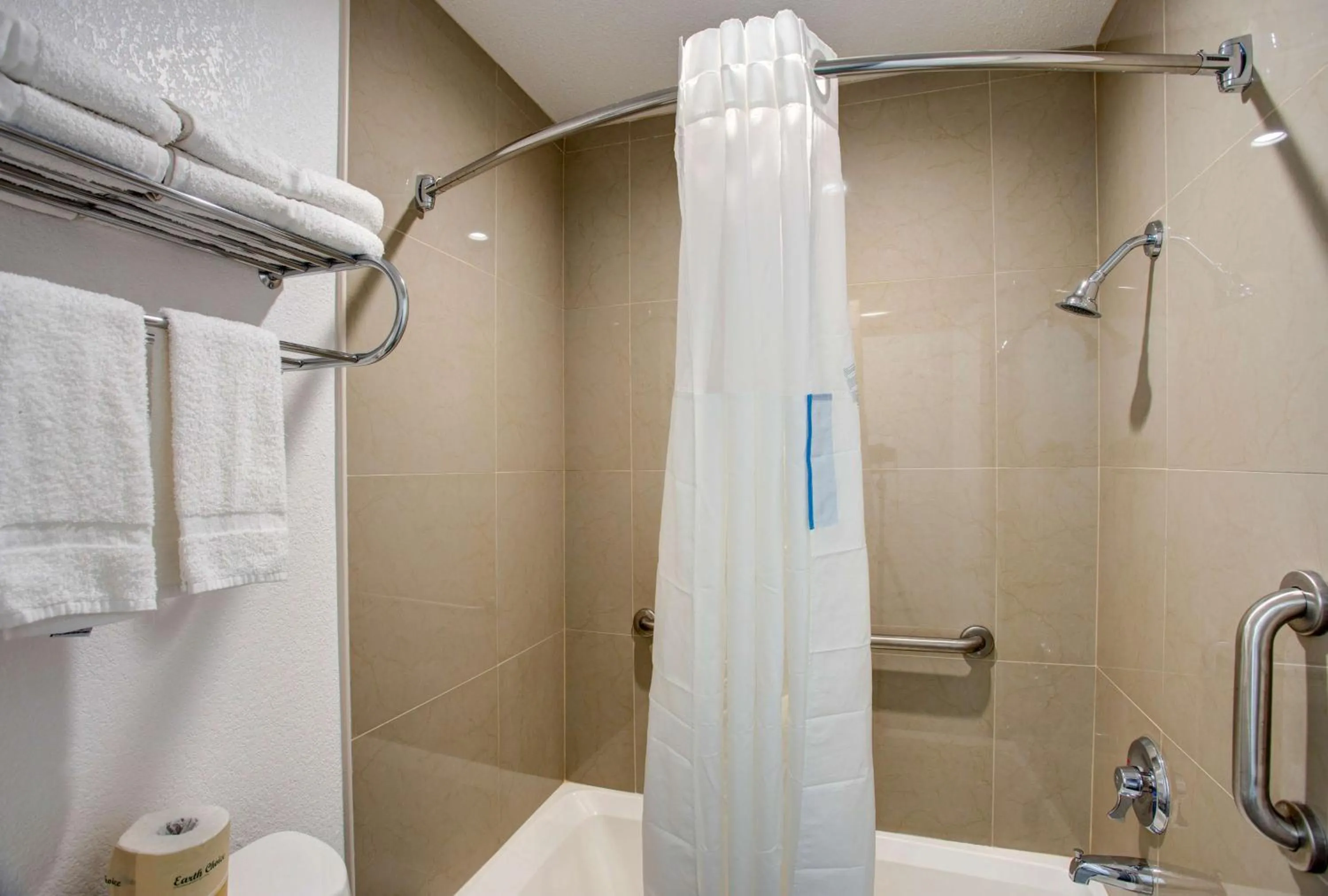 Deluxe Queen Room with Two Queen Beds - Smoking in Motel 6 Branson, Mo