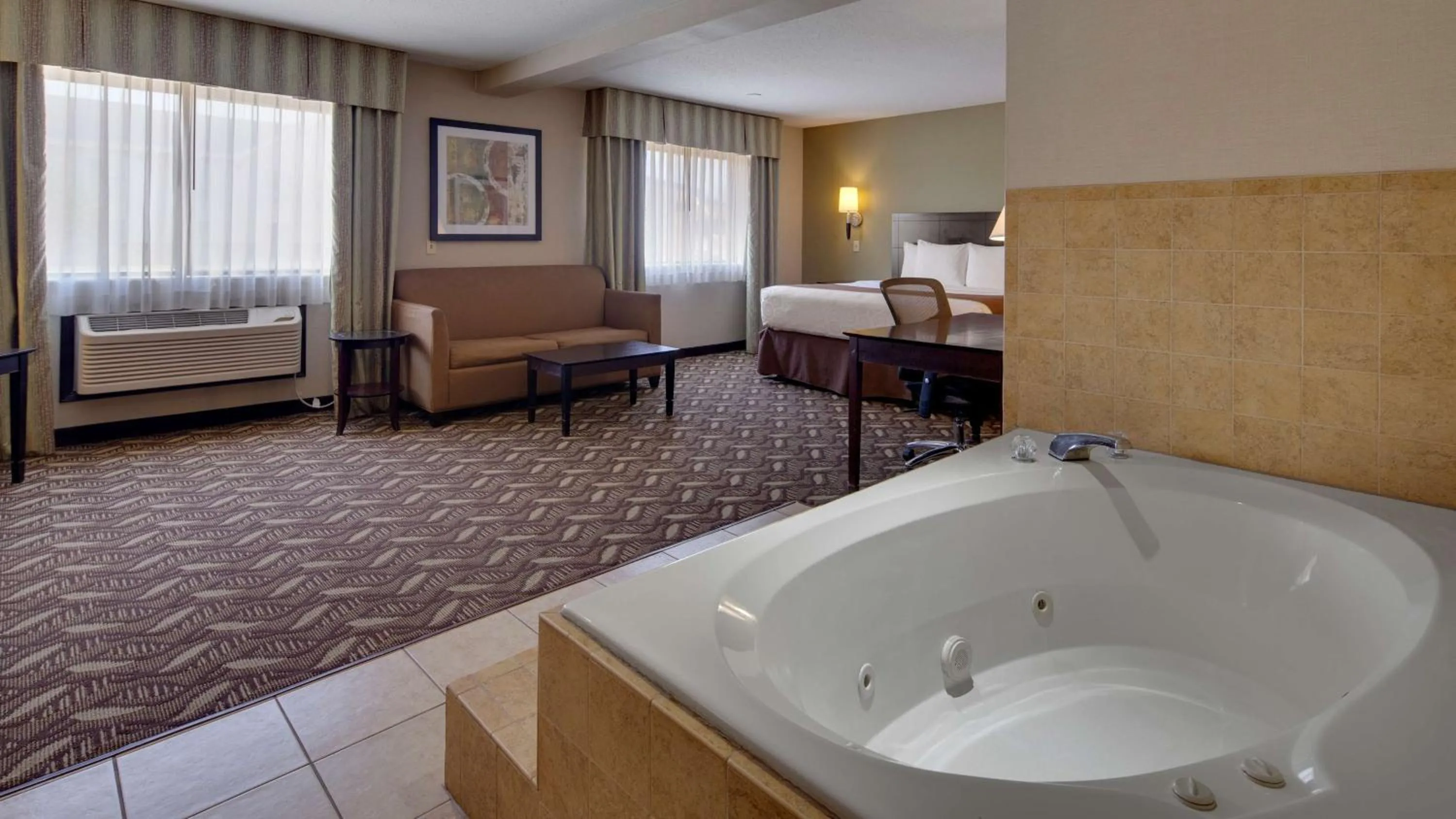 Deluxe King Room in Best Western Pontiac Inn