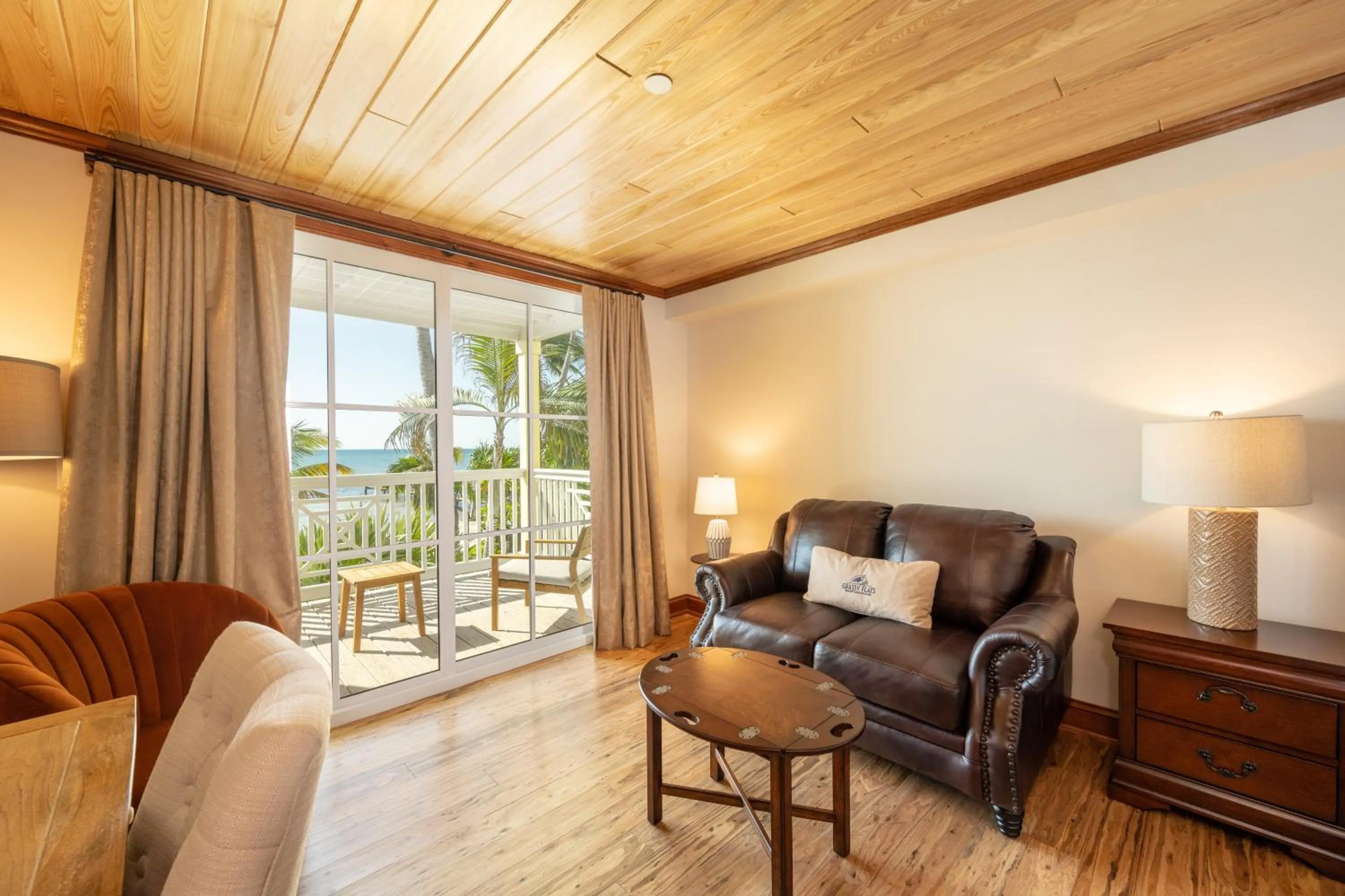 Studio with Ocean View - Adults Only  in Grassy Flats Resort & Beach Club