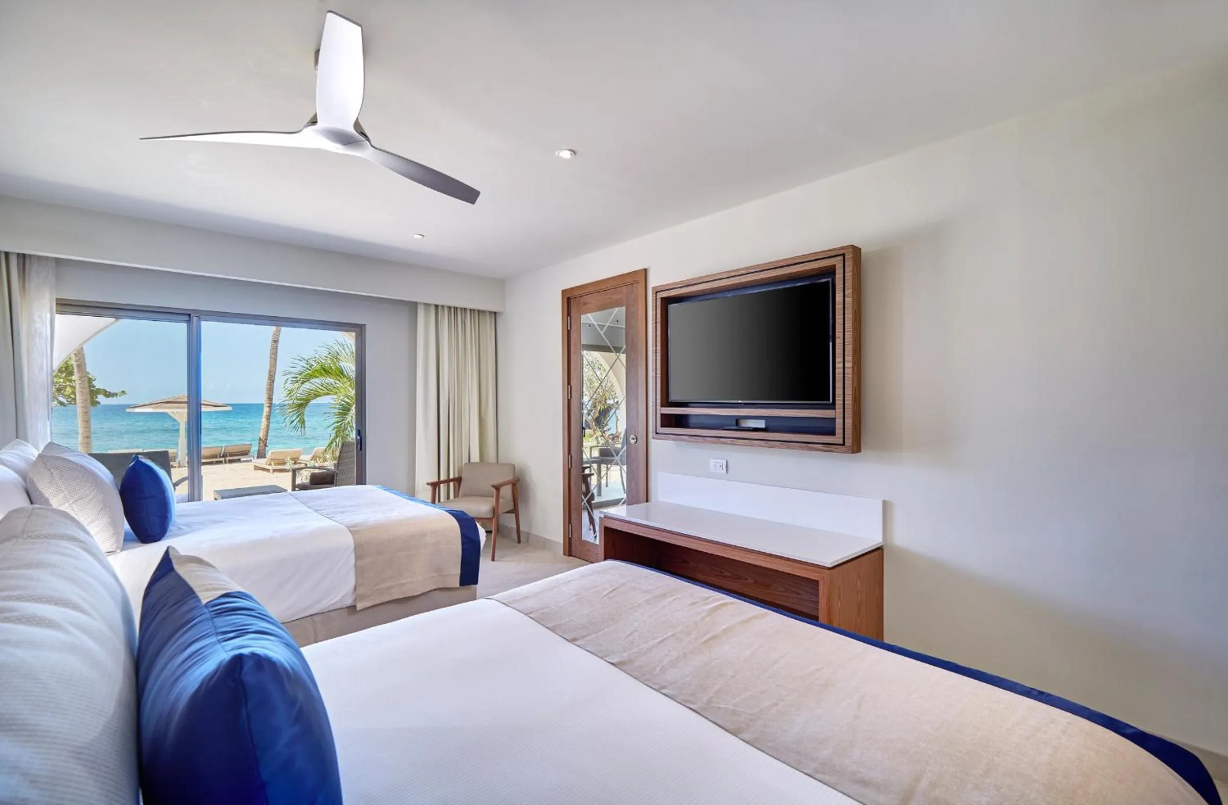  Luxury Room Ocean Front - single occupancy in Royalton Grenada, An Autograph Collection All-Inclusive Resort