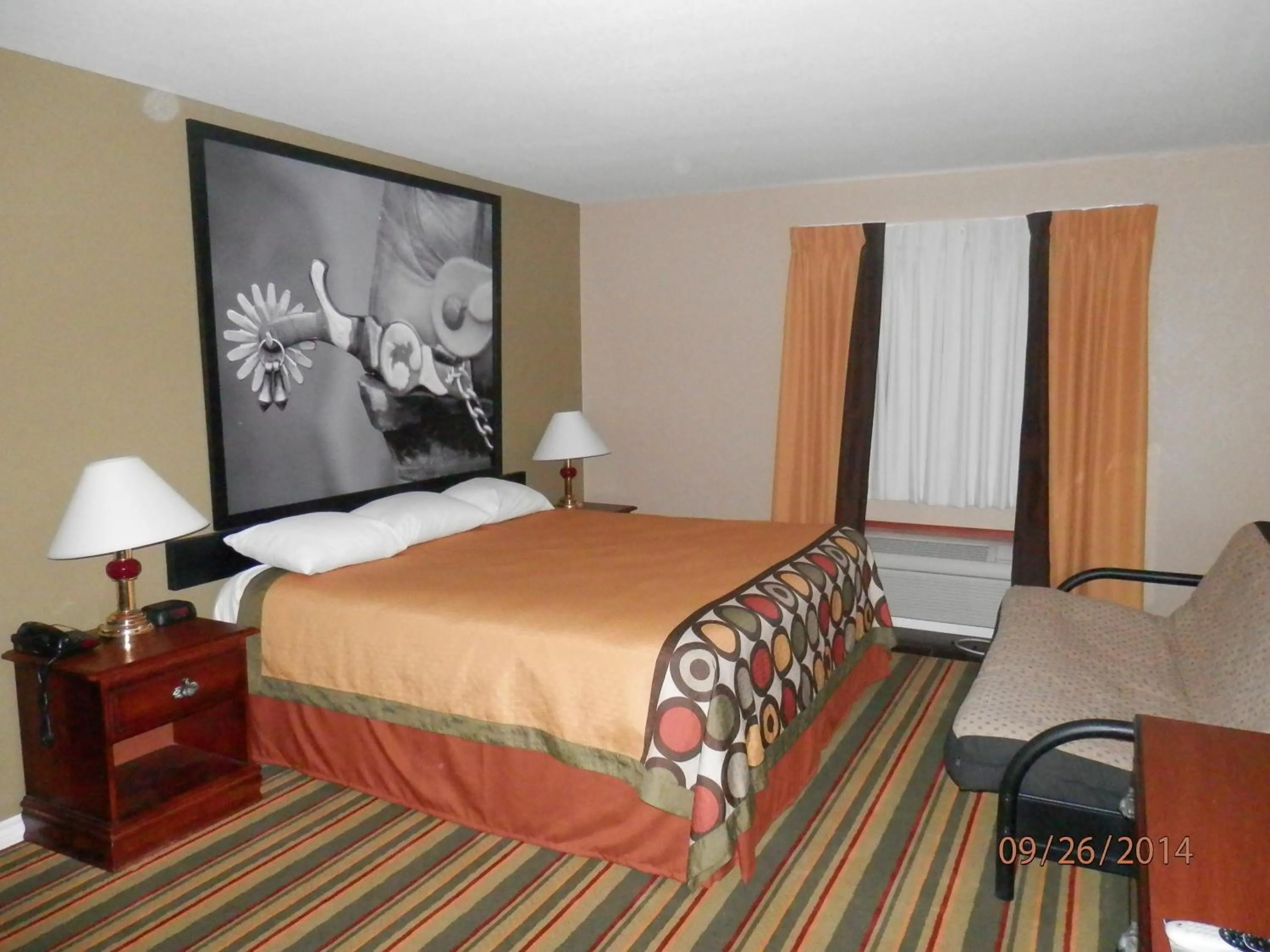 Queen Room with Three Queen Beds - Non-Smoking in Super 8 by Wyndham Childress