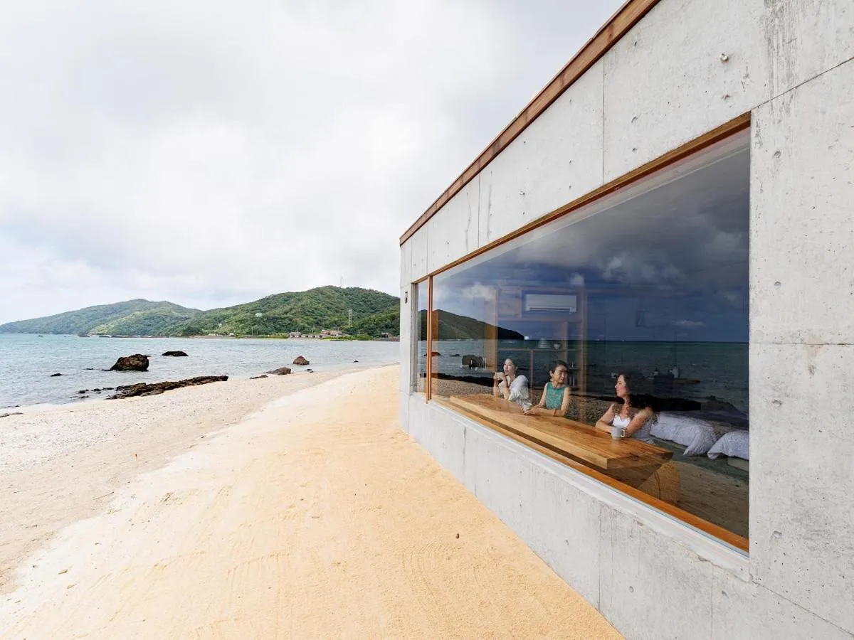 Villa - single occupancy in Denpaku The Beachfront MIJORA