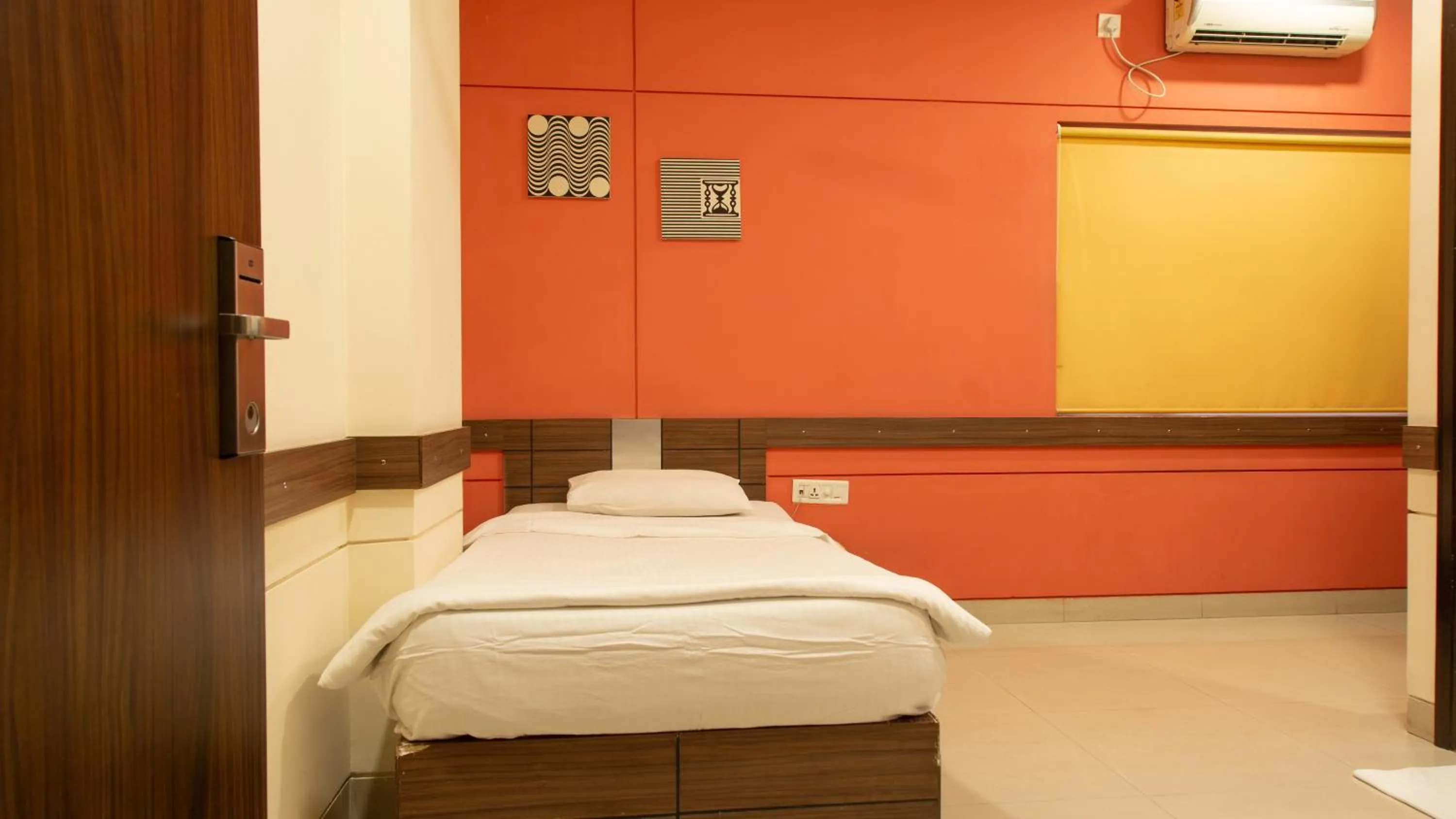 Smart Saver Room in Ginger Bangalore- Inner Ring Road