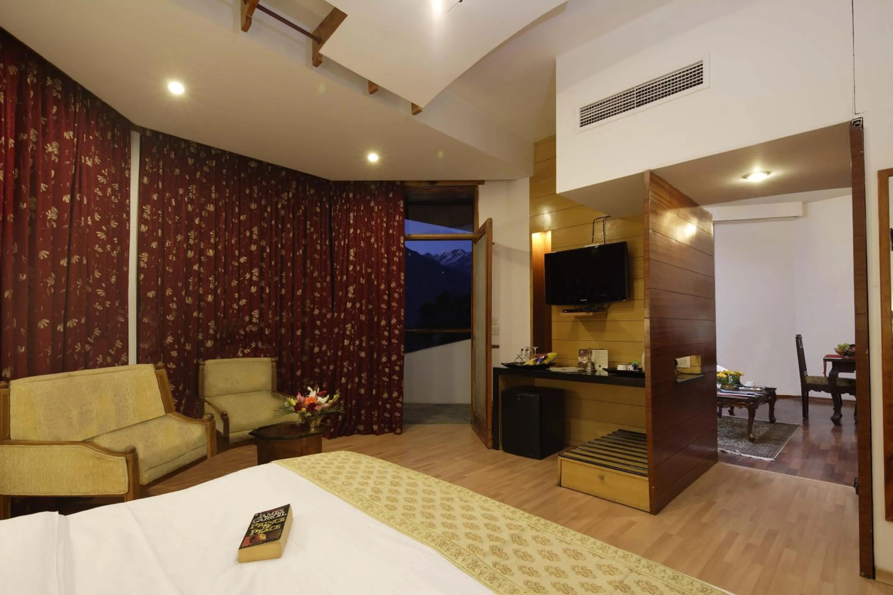 Deluxe Suite - Rs.500/person credit on SPA usage in Manuallaya The Resort & Spa