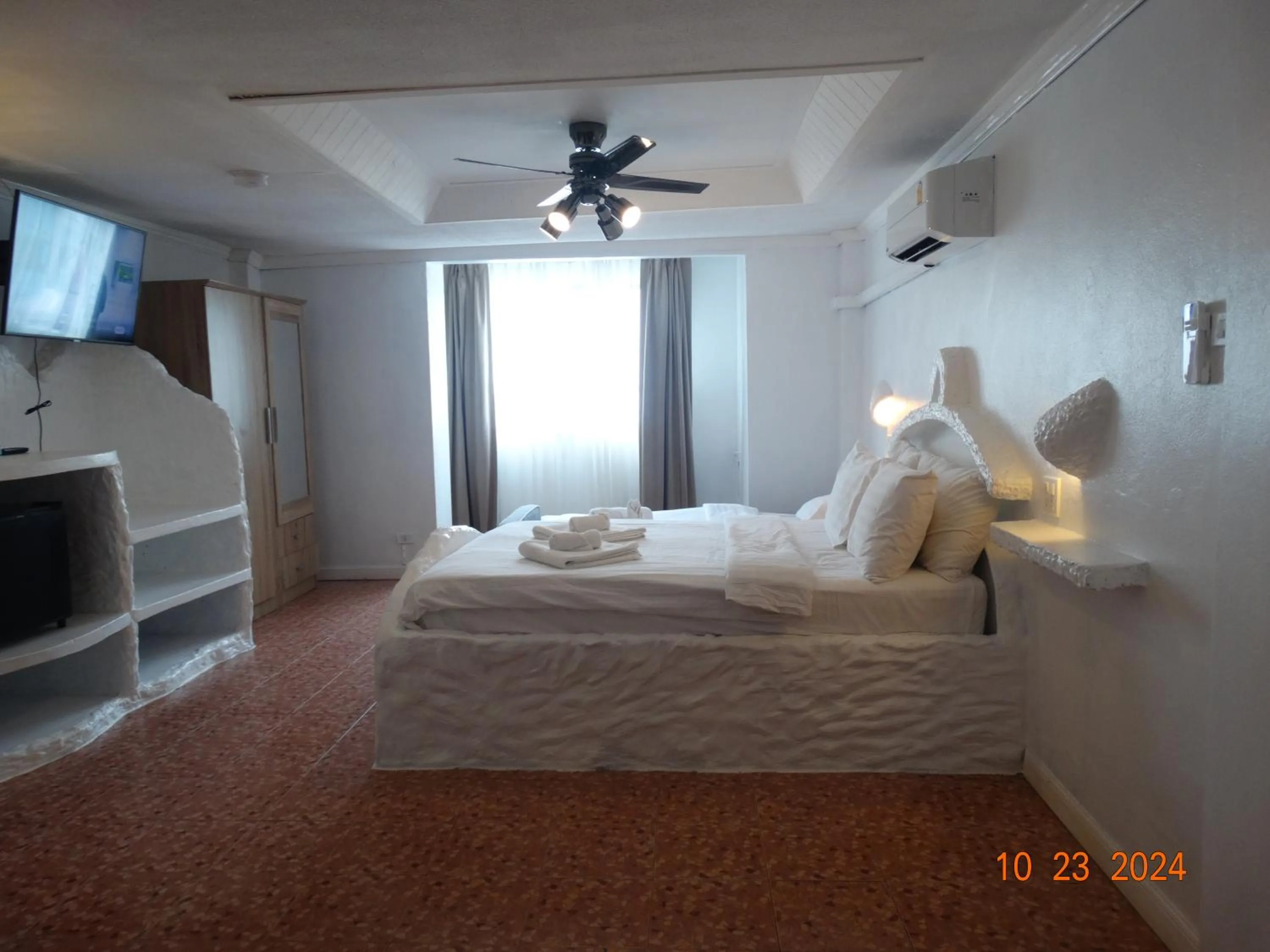 Double Room with Sofa Bed in Big Boys' Bed & Burger - Patong Beach