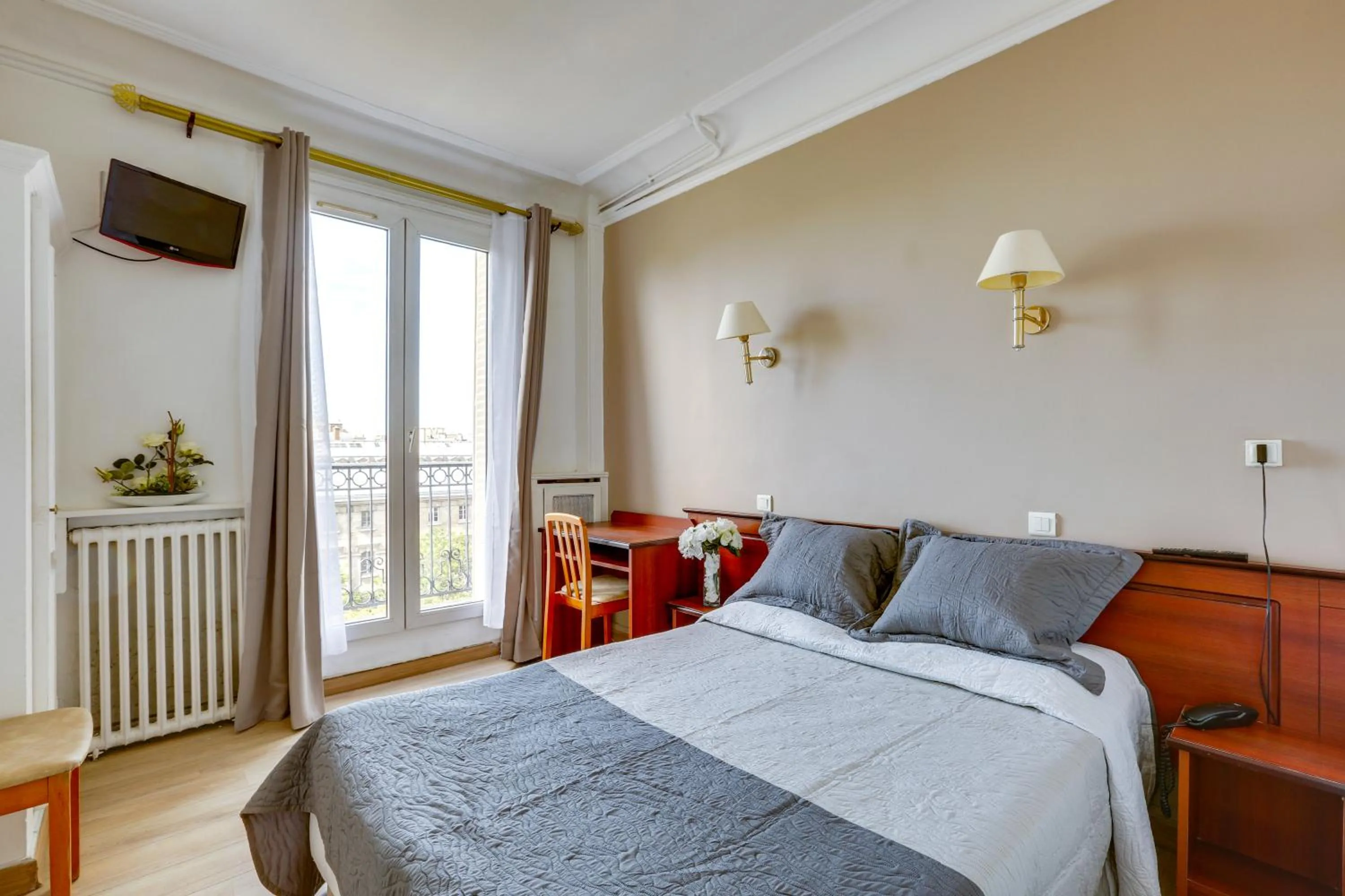 Standard Double Room in Hôtel du Square d'Anvers