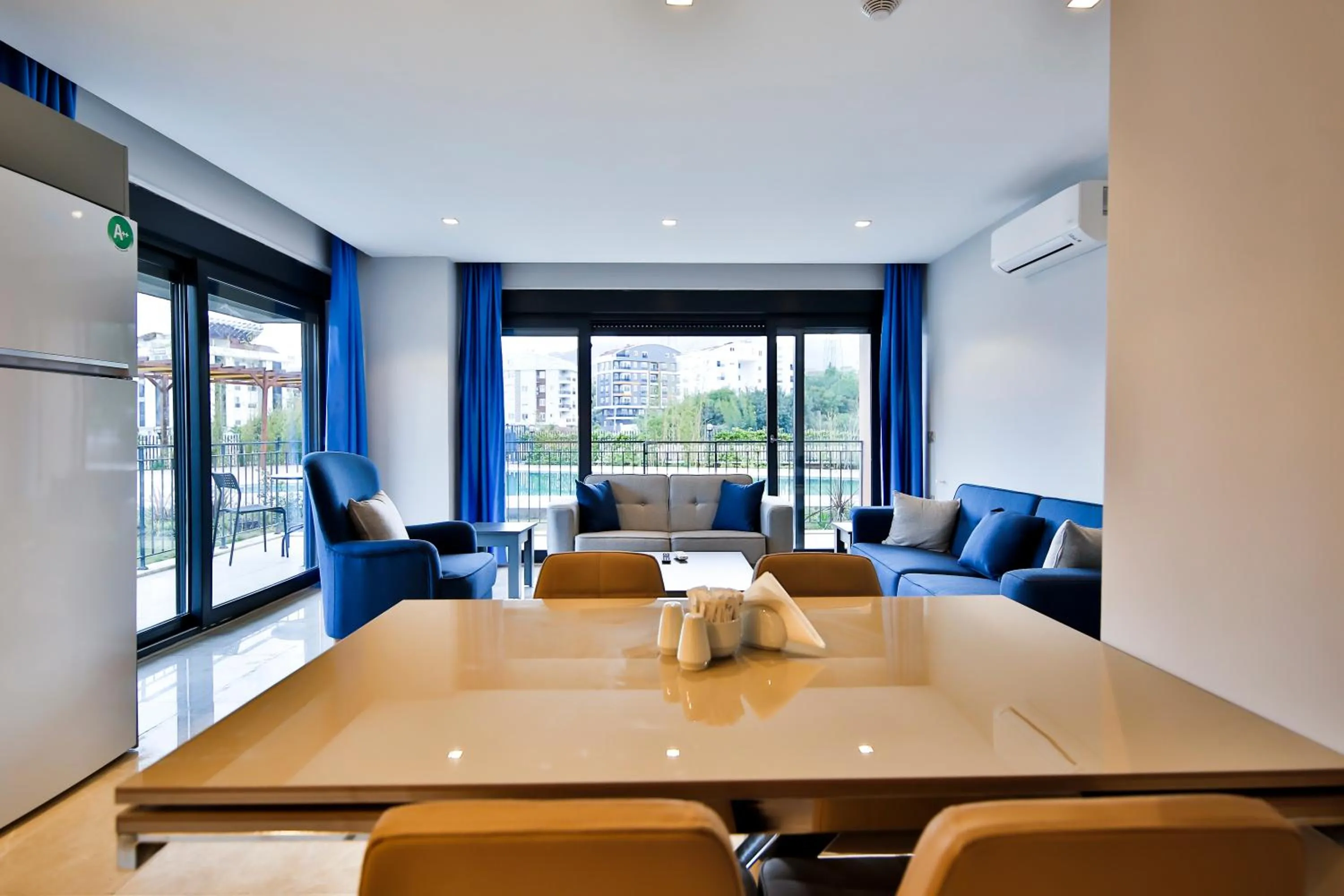 One-Bedroom Apartment in MENE SUITES