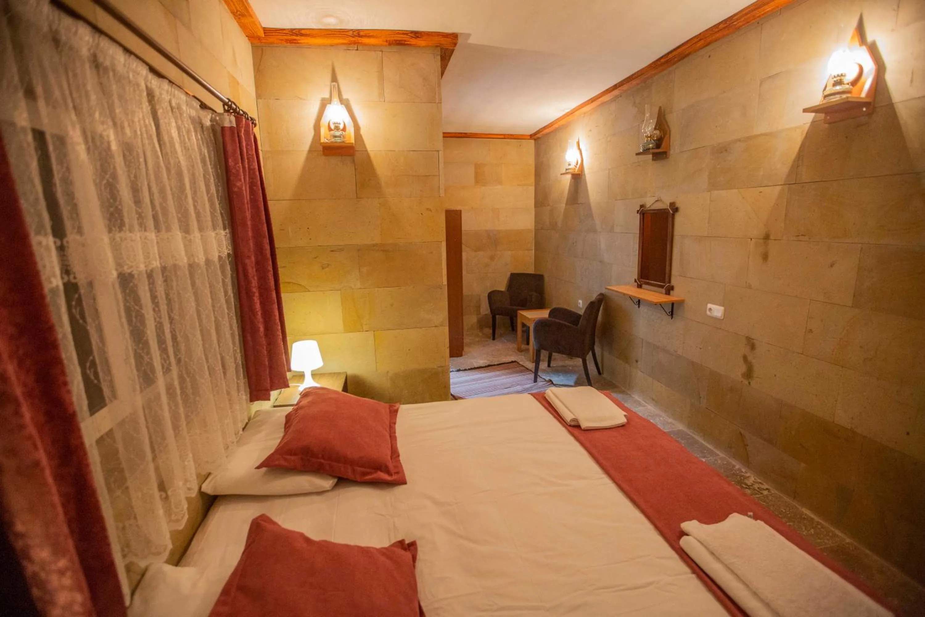 Economy Double Room in Capiedra Hotel