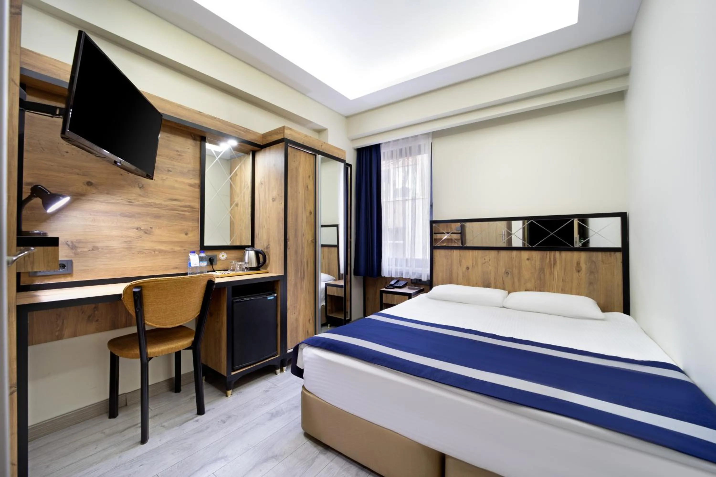 Budget Double Room in Vizyon Hotel - Old City