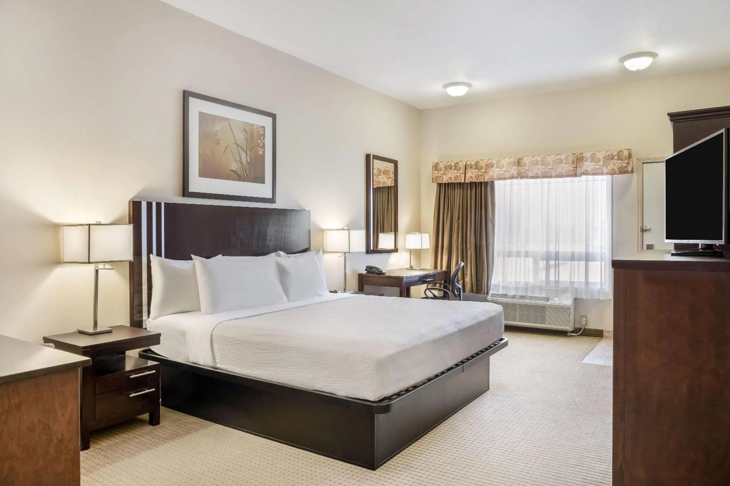 King Room - Disability Access - Non-Smoking in Ramada by Wyndham Lac La Biche