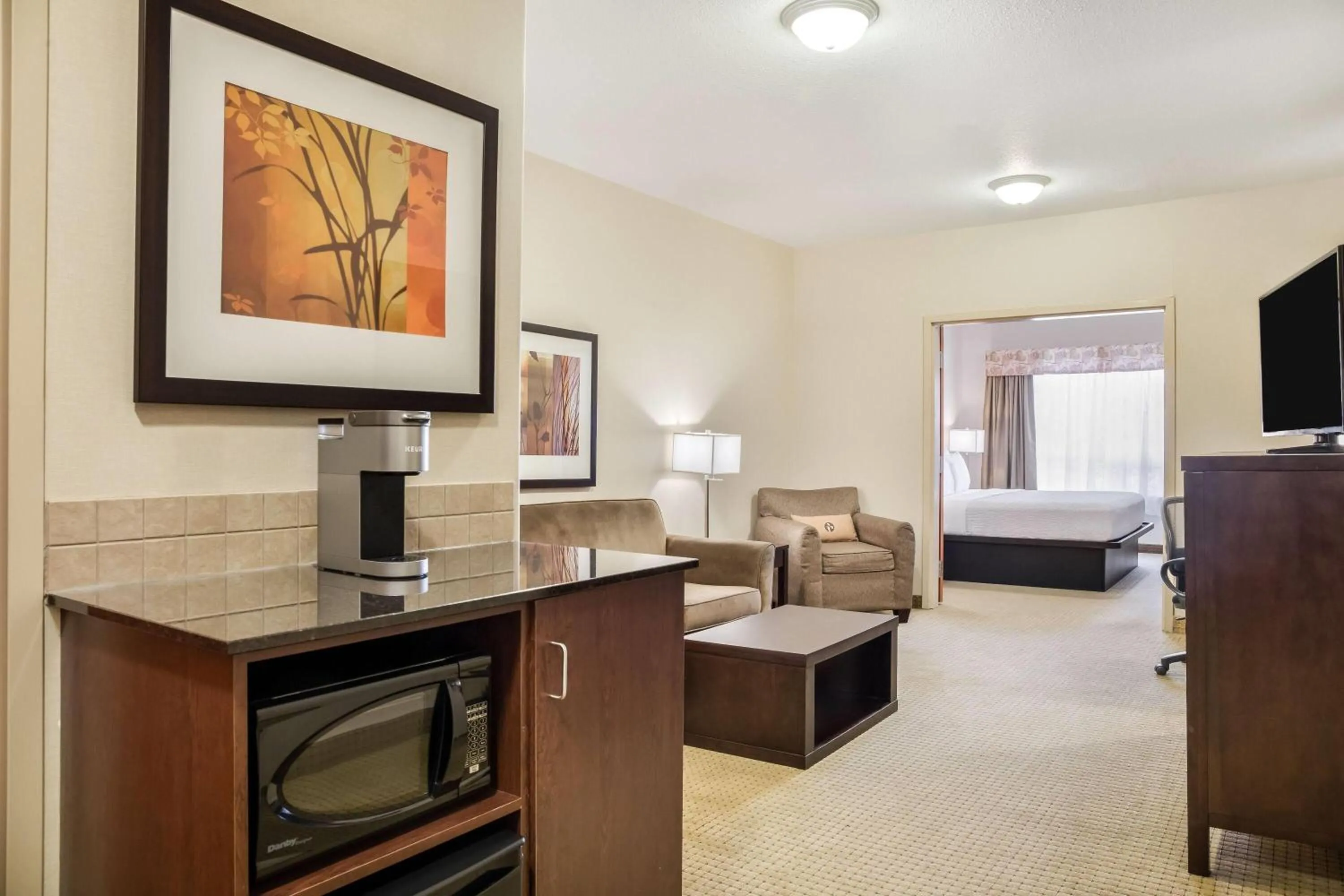 King Suite - Non-Smoking in Ramada by Wyndham Lac La Biche