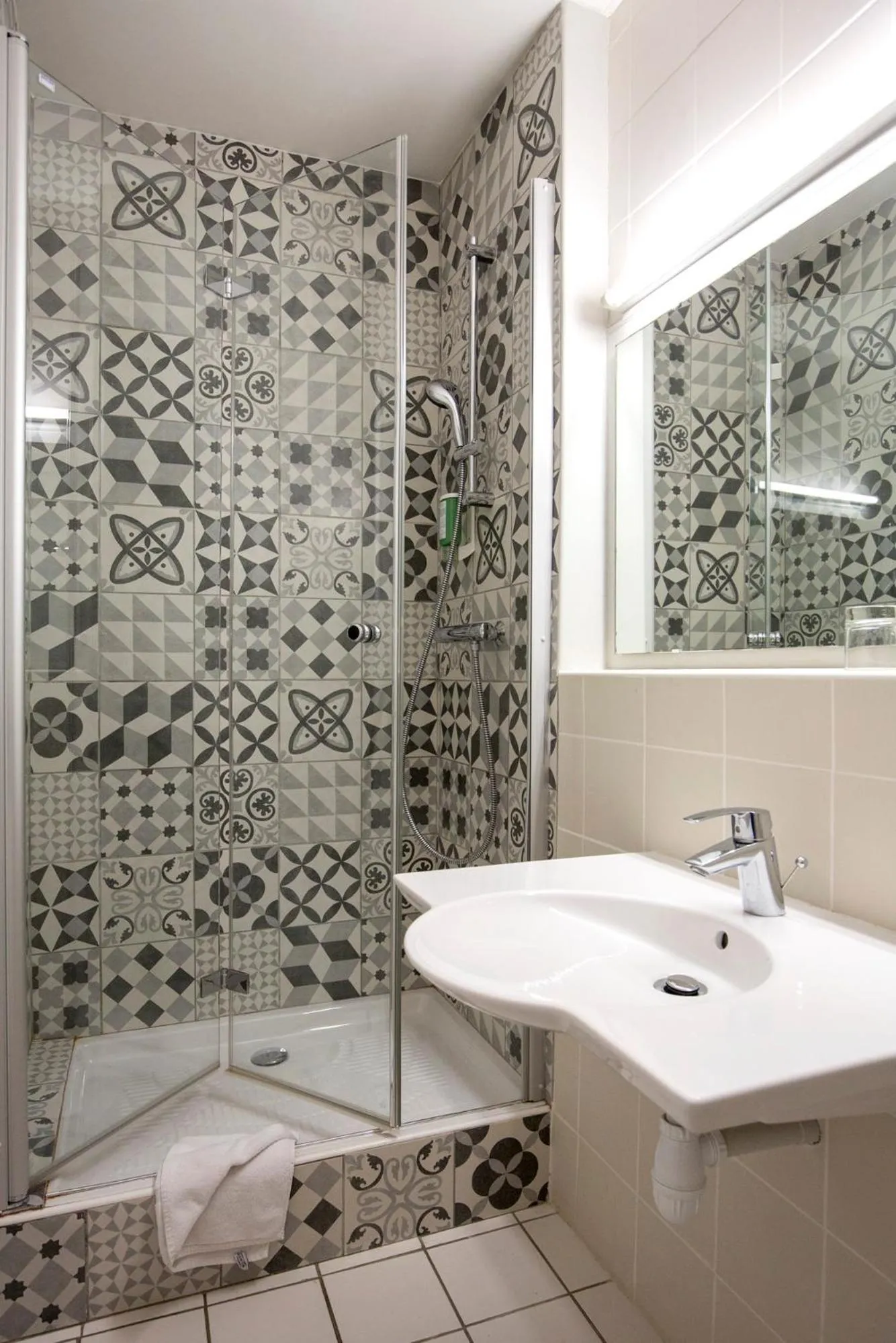 Single Room in Hôtel Raymond 4 Toulouse