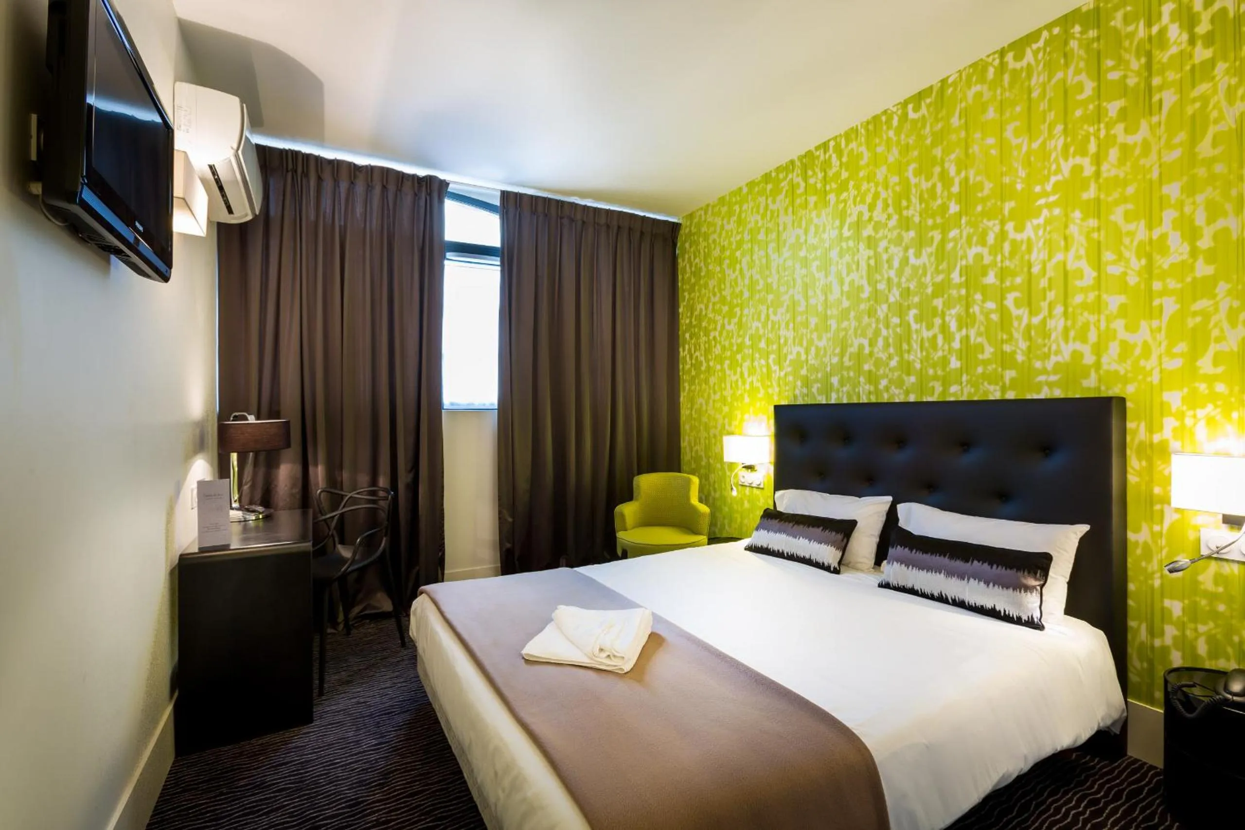 Comfort Double Room in Hôtel Raymond 4 Toulouse