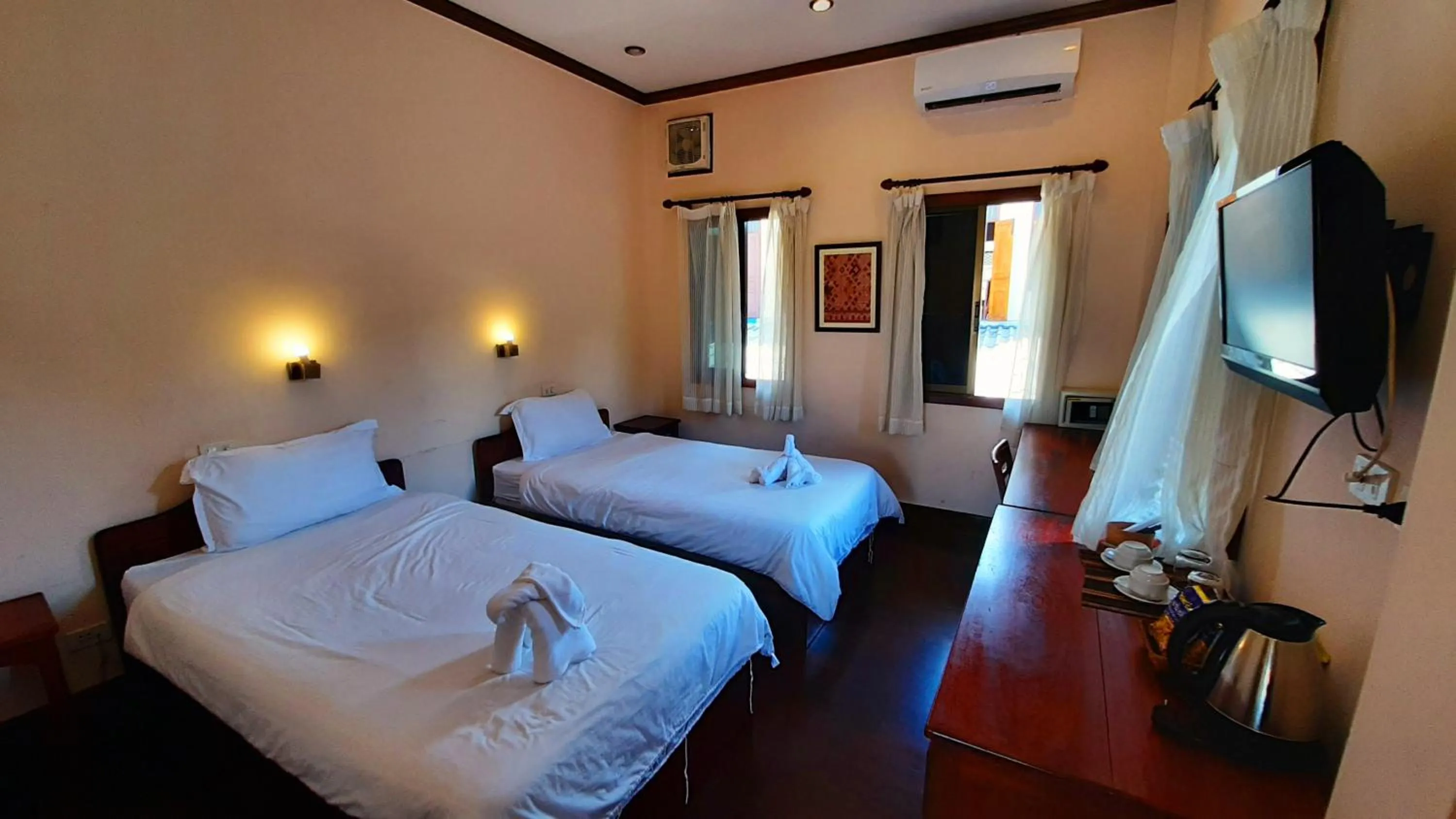Twin Room in Pakhongthong Villa