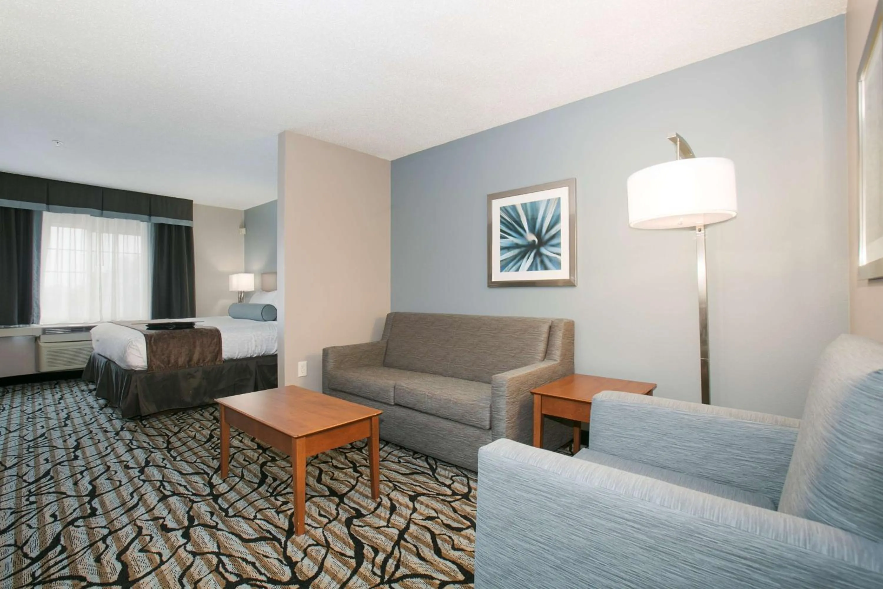 King Suite with Sofa Bed - Non-Smoking in Best Western Plus Blaine at the National Sports Center