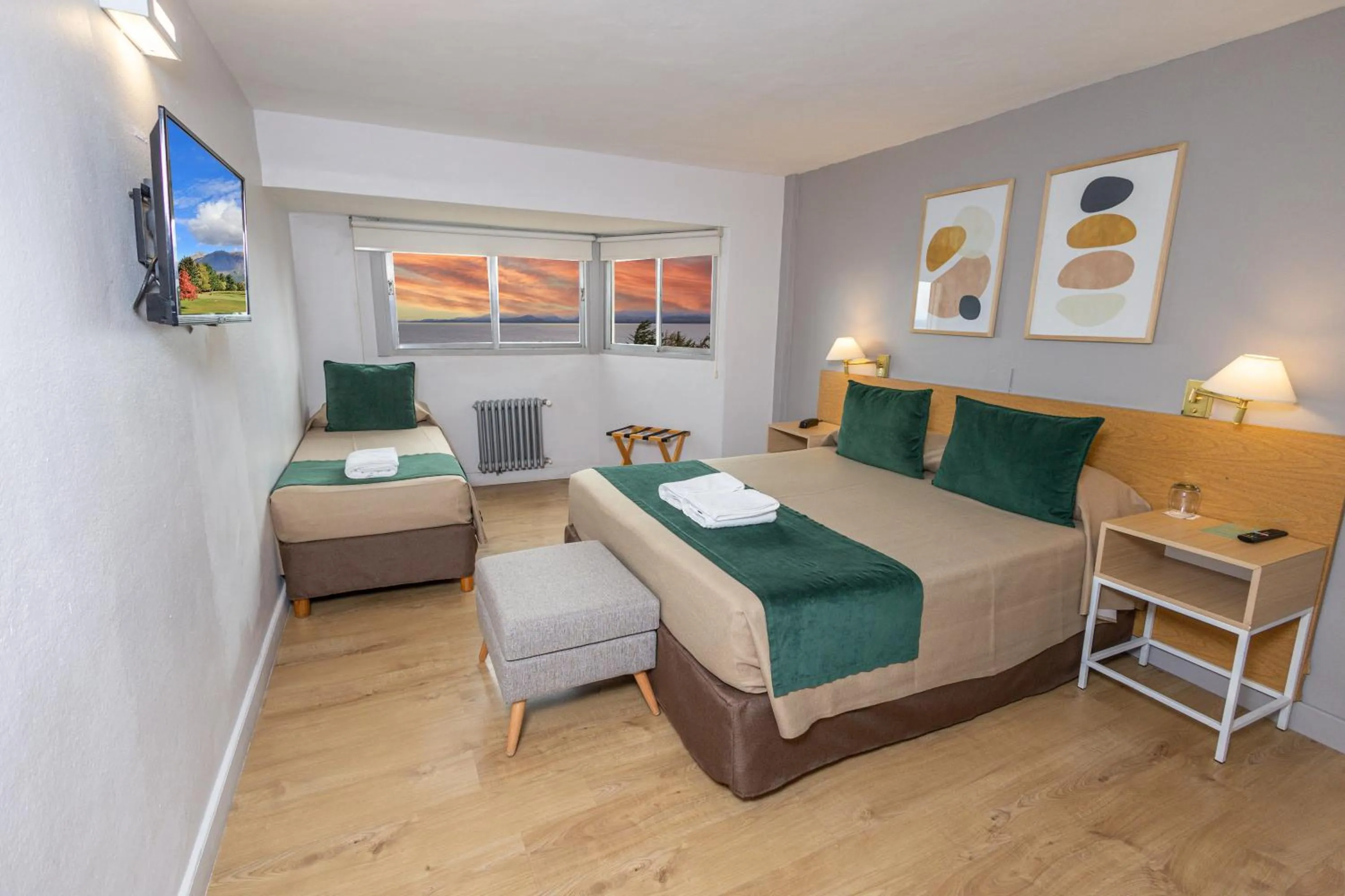 Triple Room with Lake View in Hotel Plaza Bariloche