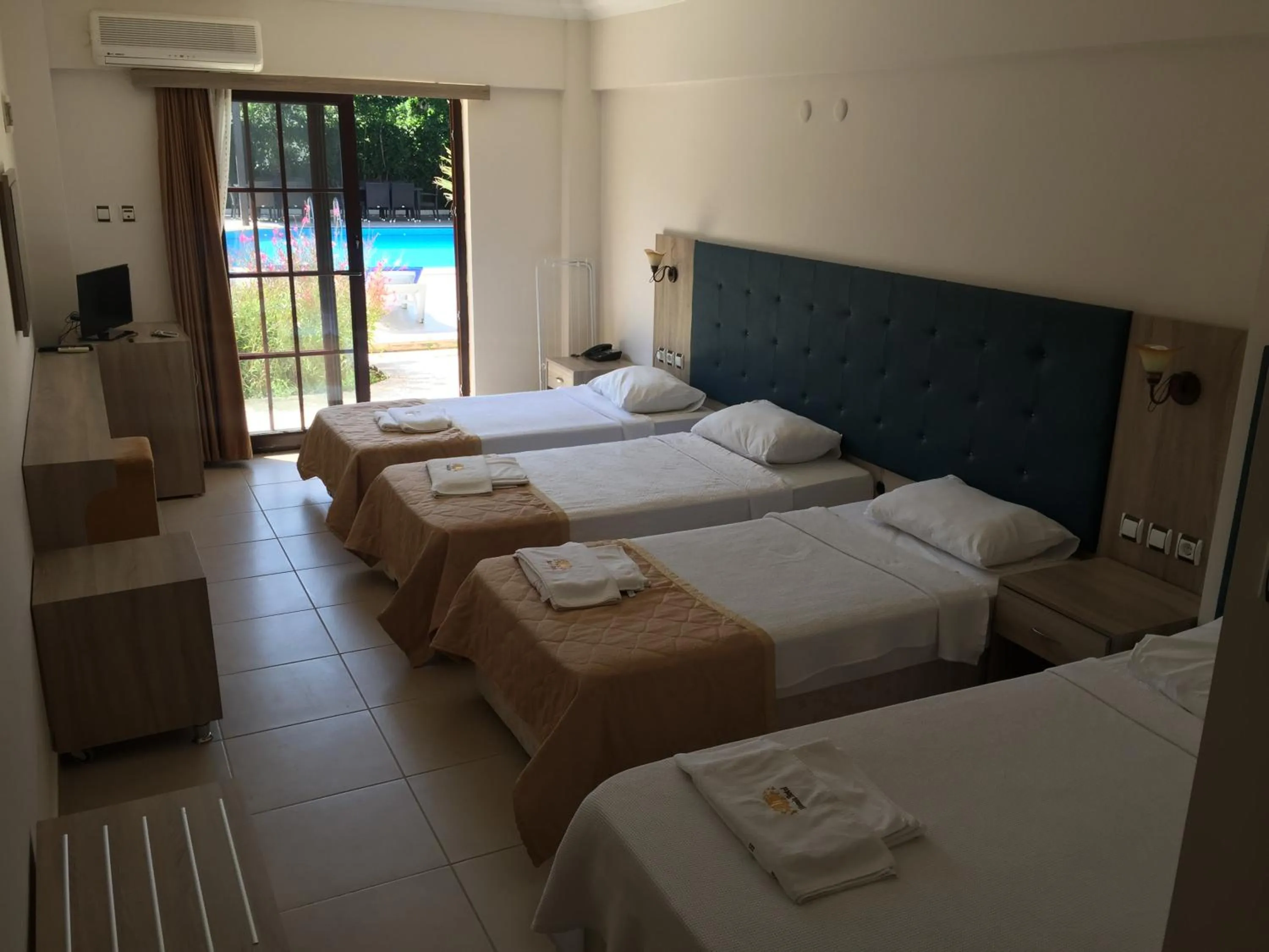 Quadruple Room in Hamle Hotel