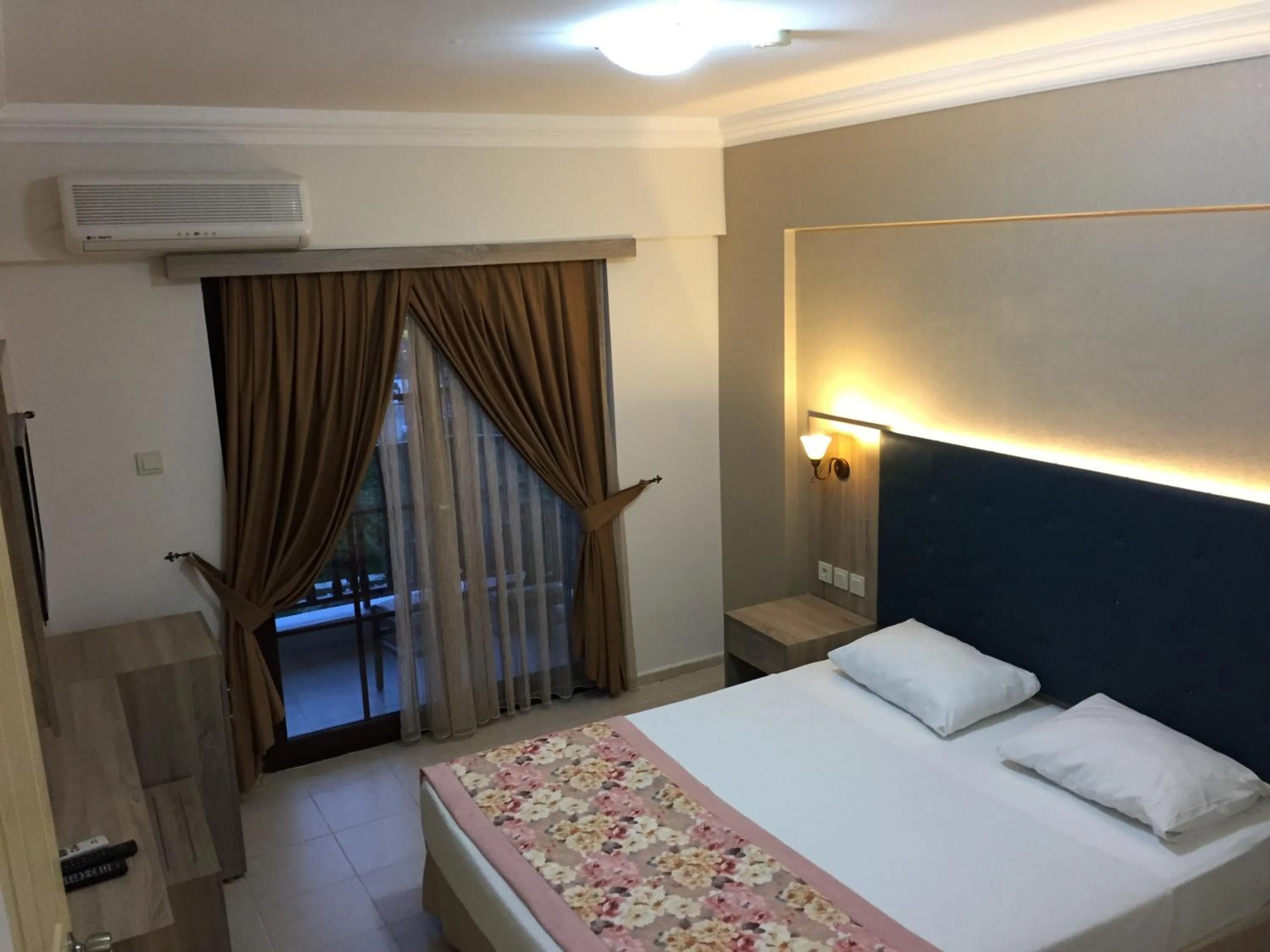 Standard Double or Twin Room in Hamle Hotel