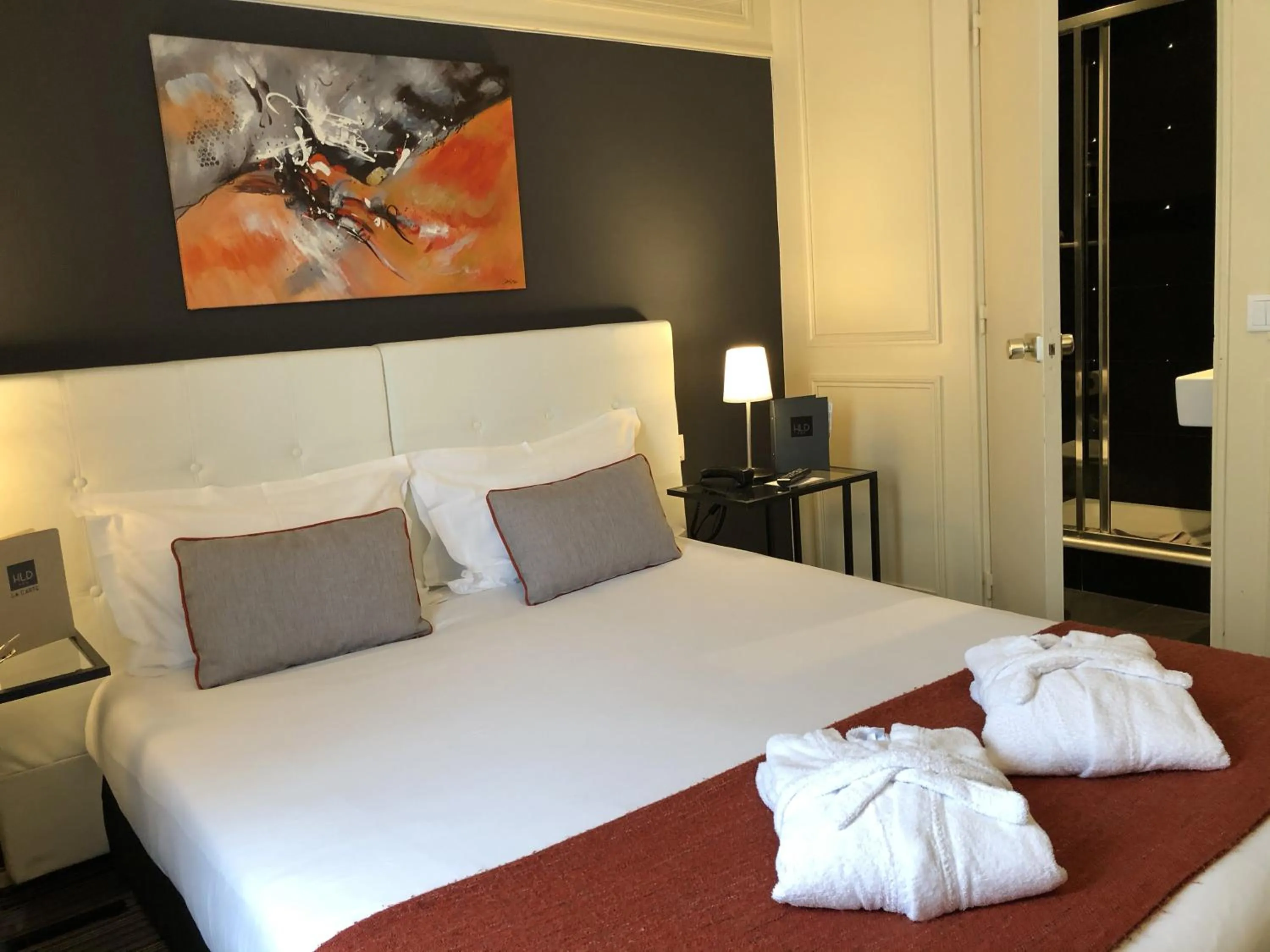 Deluxe Double Room in Hotel Dauphin