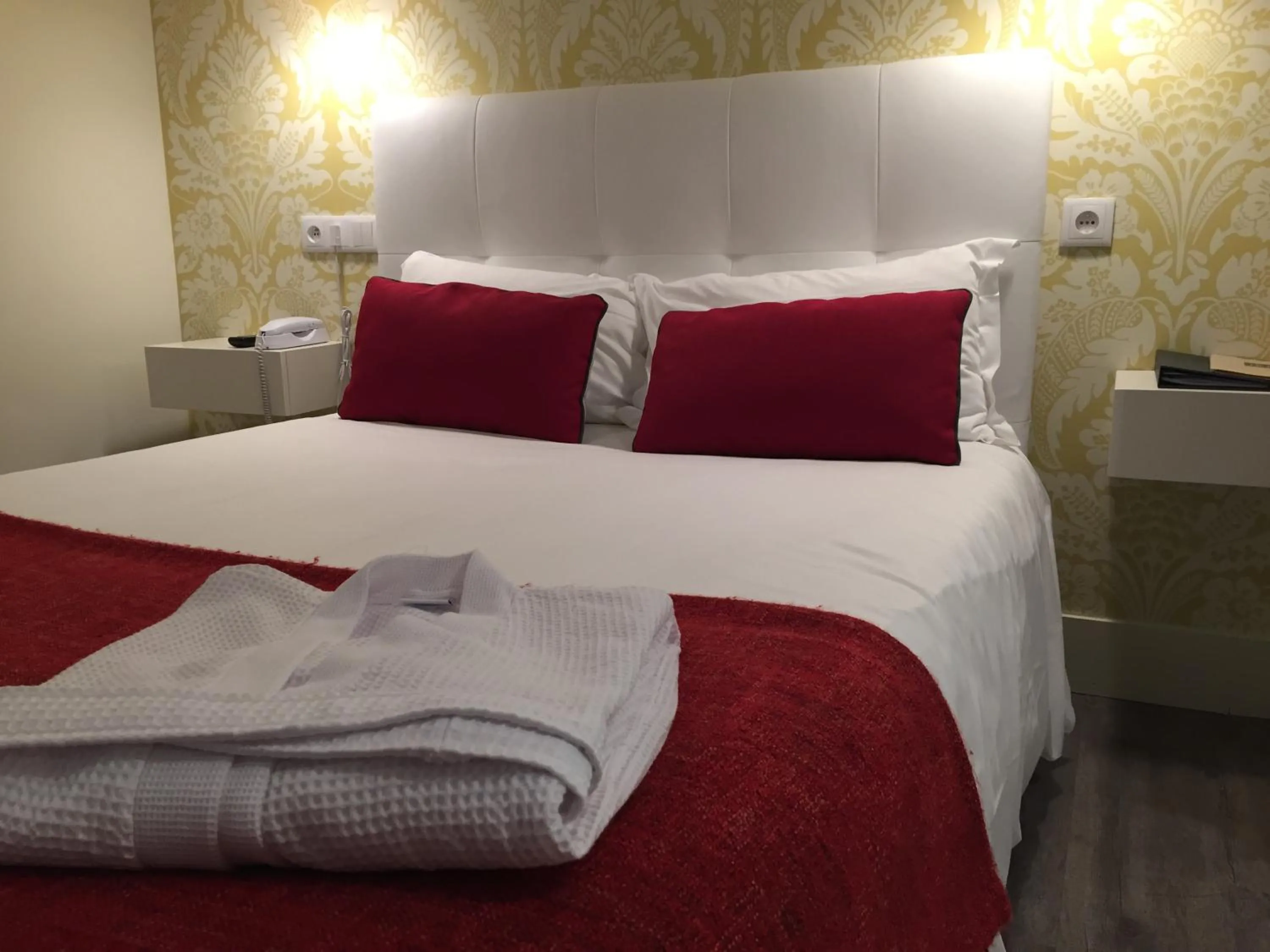 Deluxe Double Premium in Hotel Dauphin