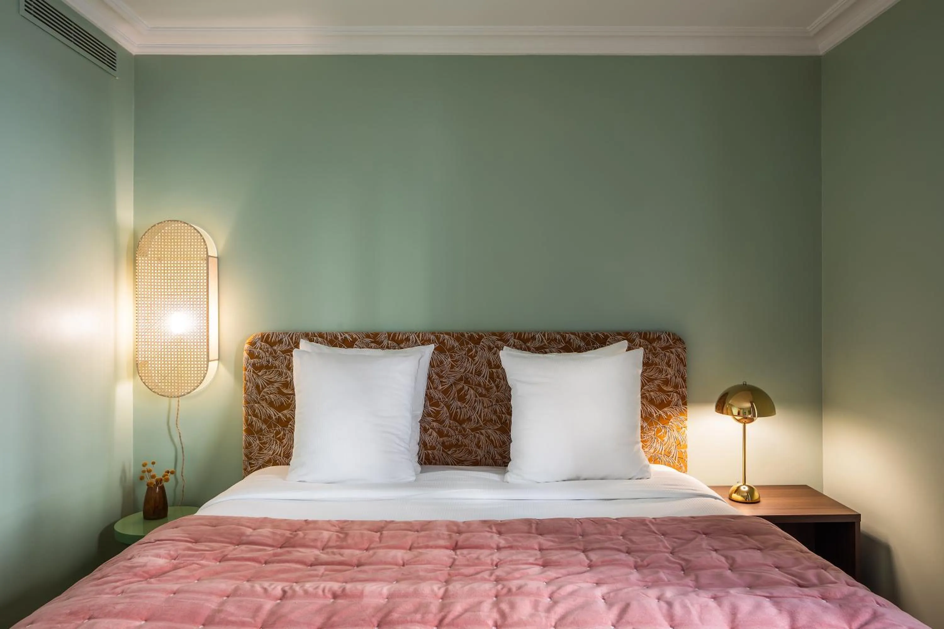 Connecting Rooms in Royal Garden Champs-Élysées