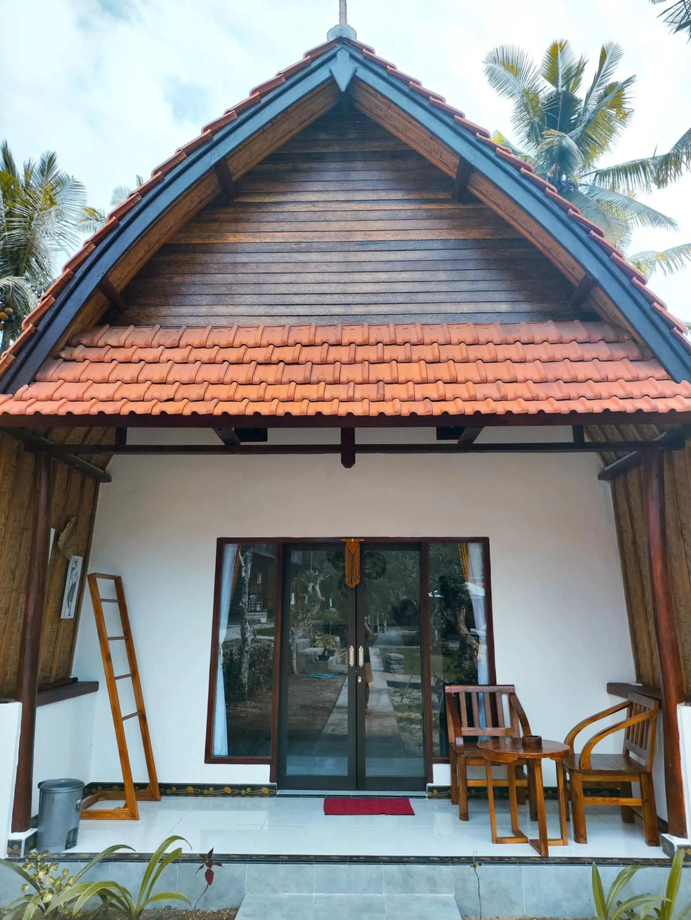 King Room with Balcony - single occupancy in Meket Bungalows
