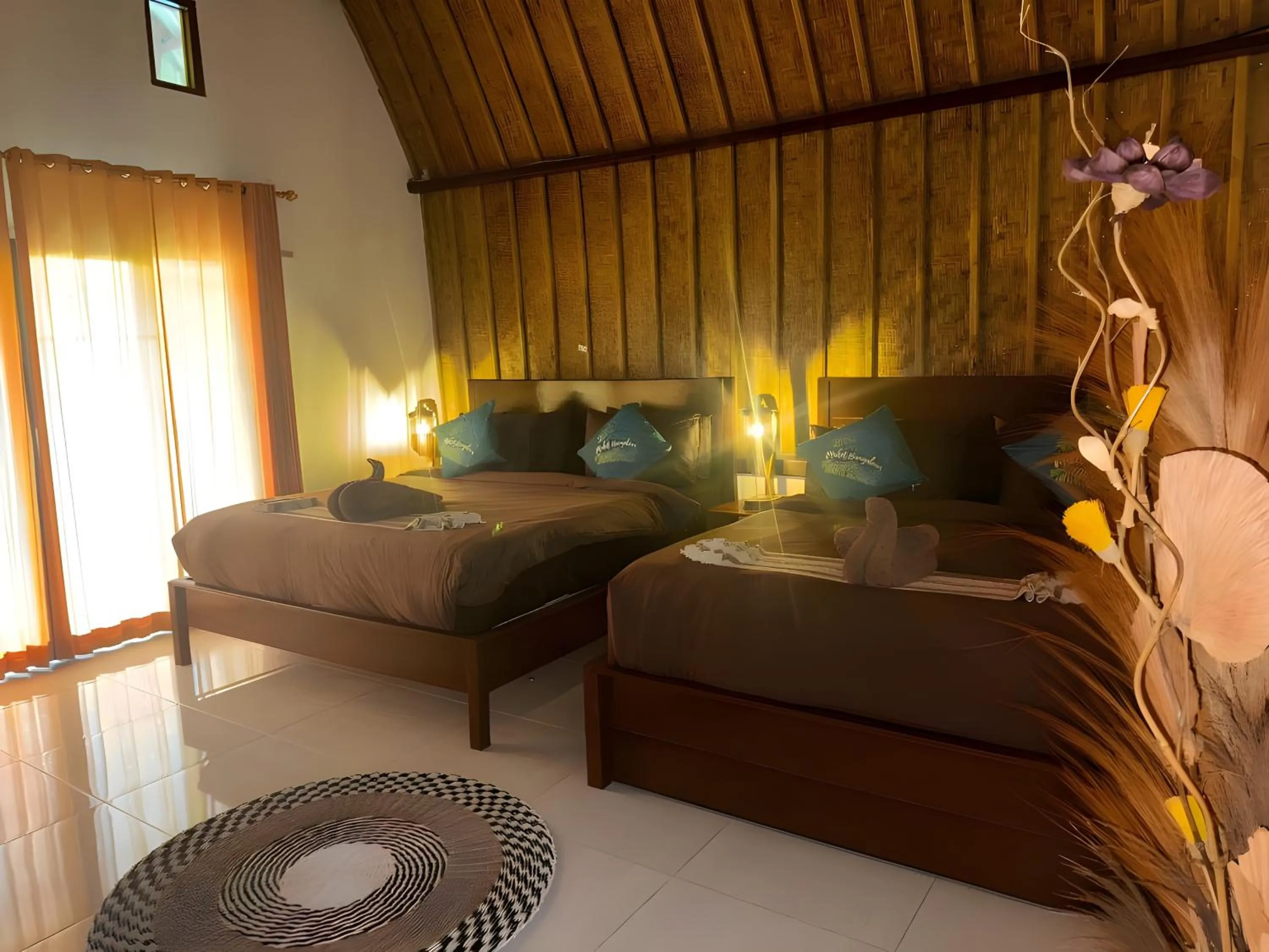 Deluxe Family Room in Meket Bungalows