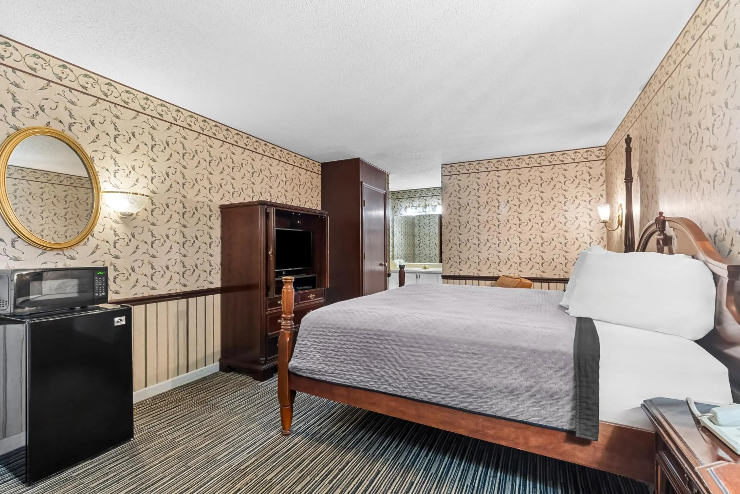 Single Room - single occupancy in America's Best Value Inn-Athens