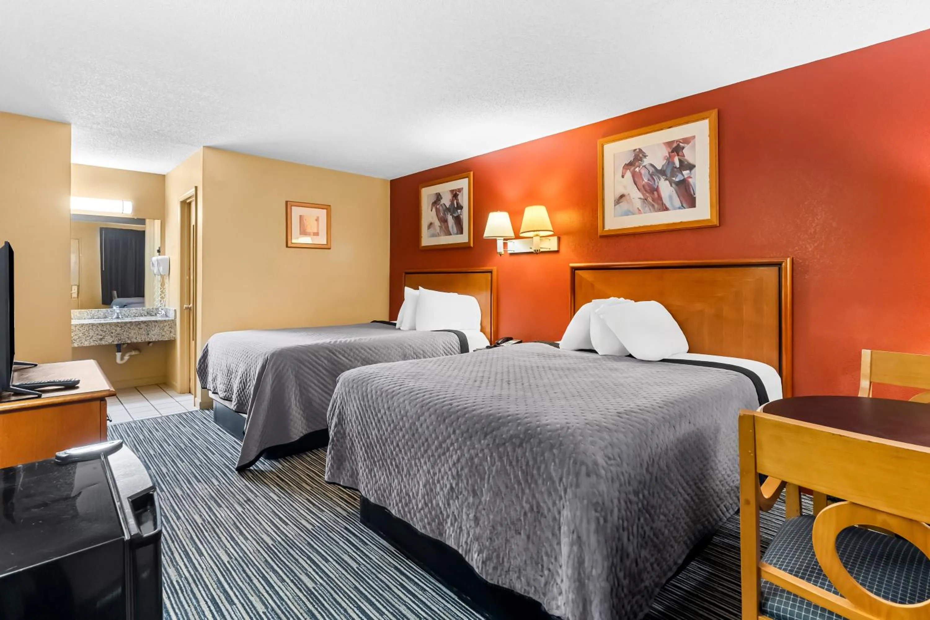 Double Room with Two Double Beds - Non-Smoking in America's Best Value Inn-Athens