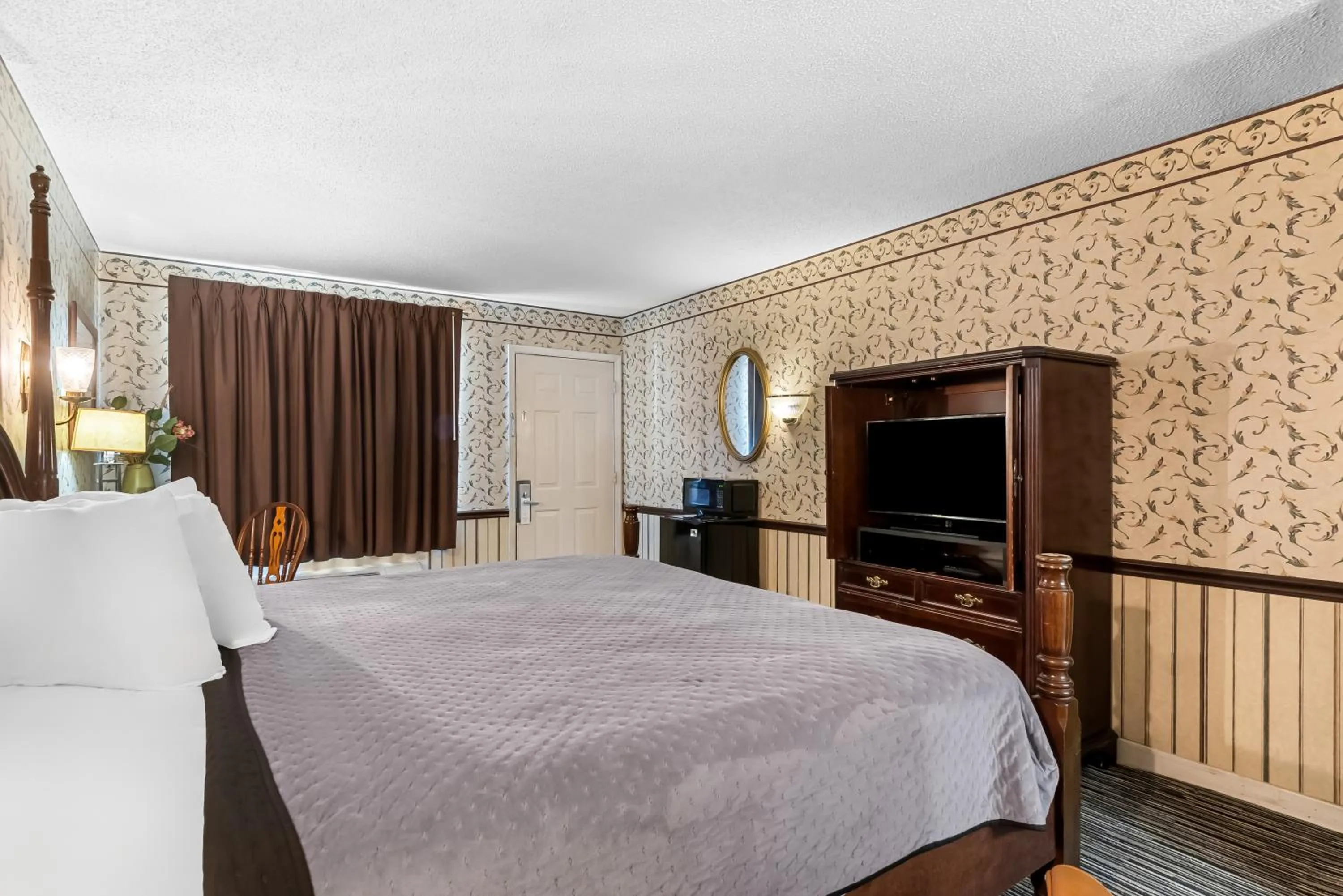 King Room in America's Best Value Inn-Athens