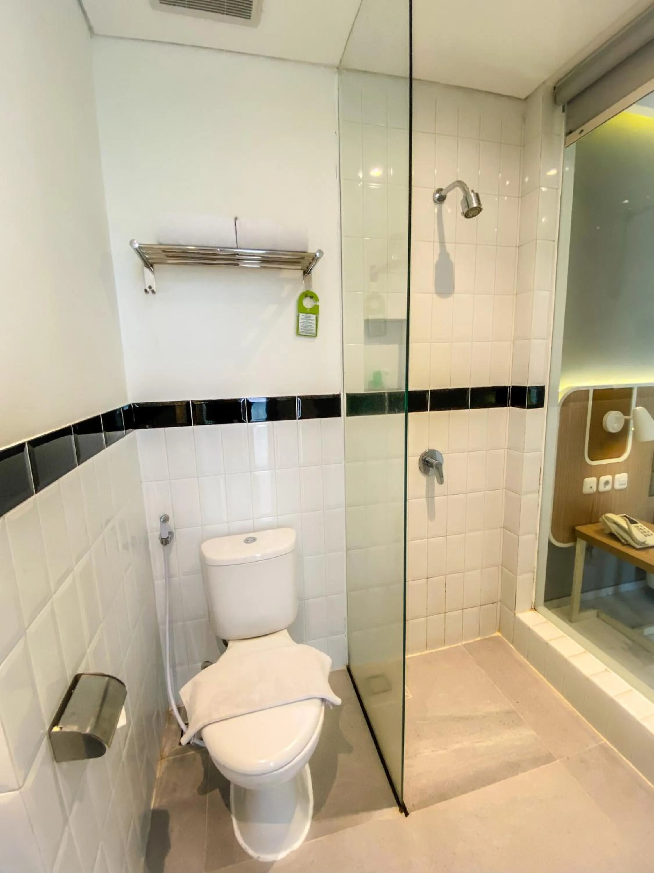 Deluxe Room in Facade Hotel by Azana