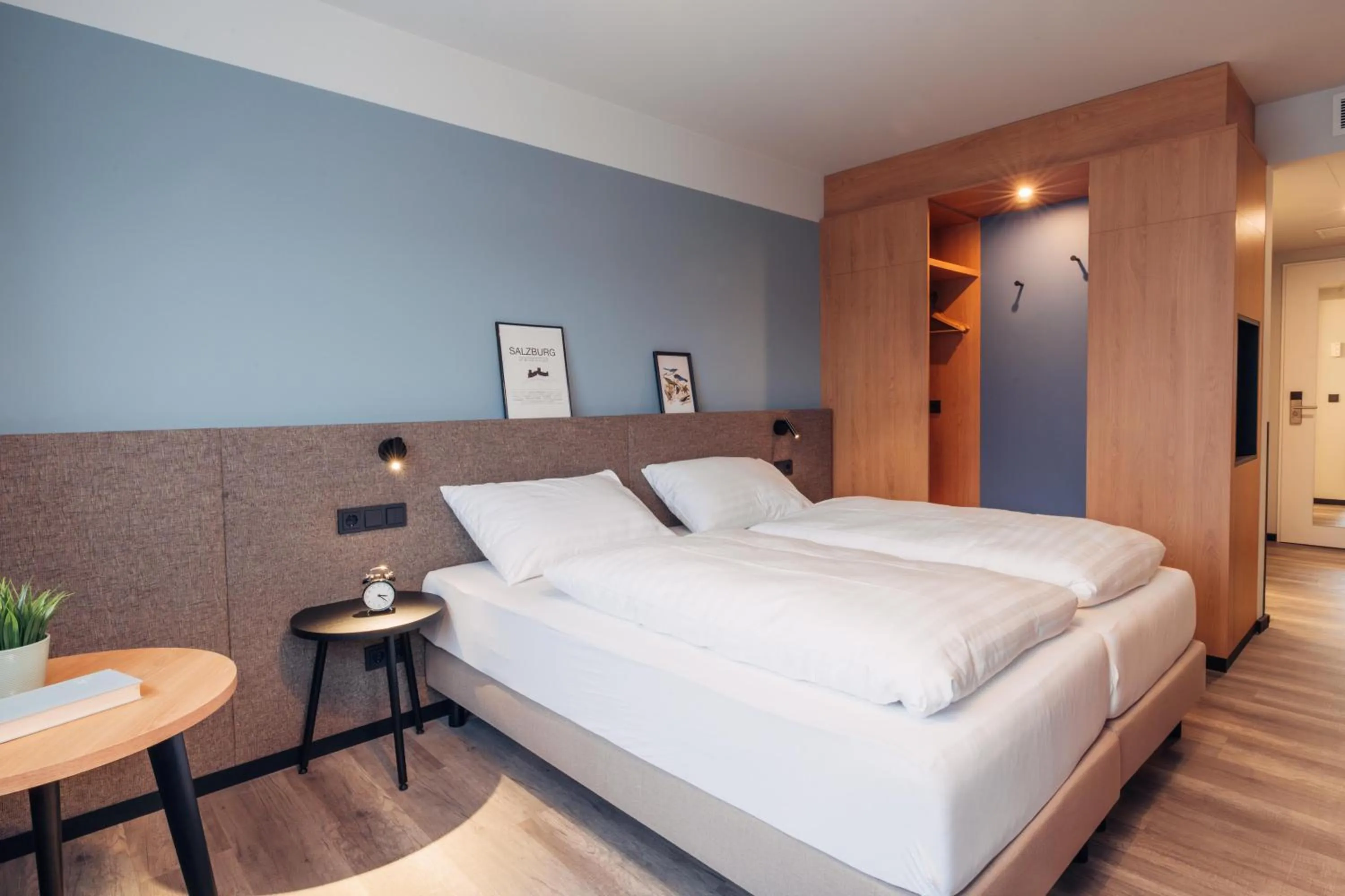 Standard Double or Twin Room in harry's home Salzburg