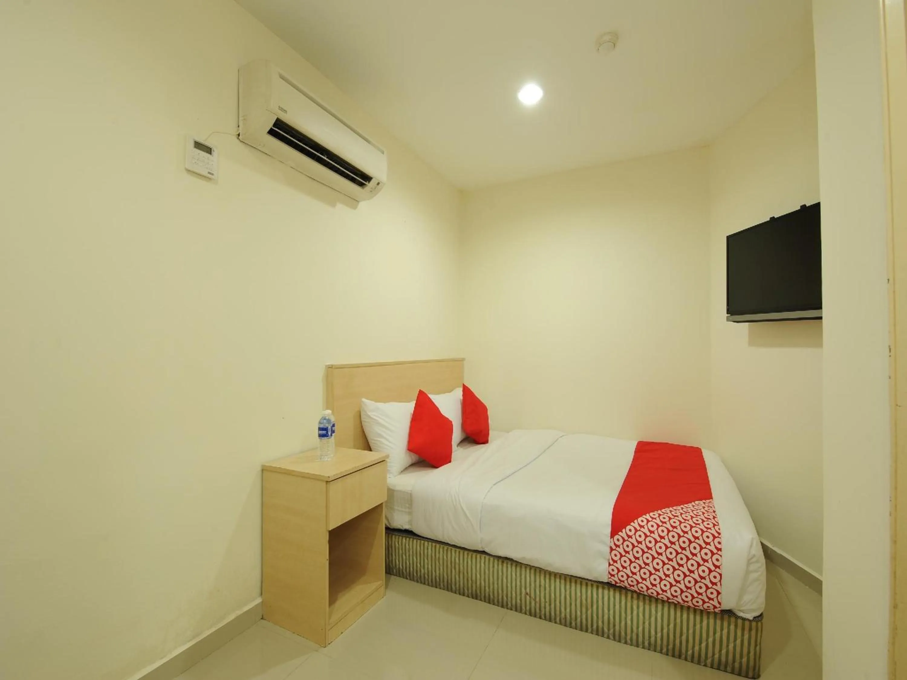 Standard Double Room in OYO 1055 Batu Caves Star Hotel