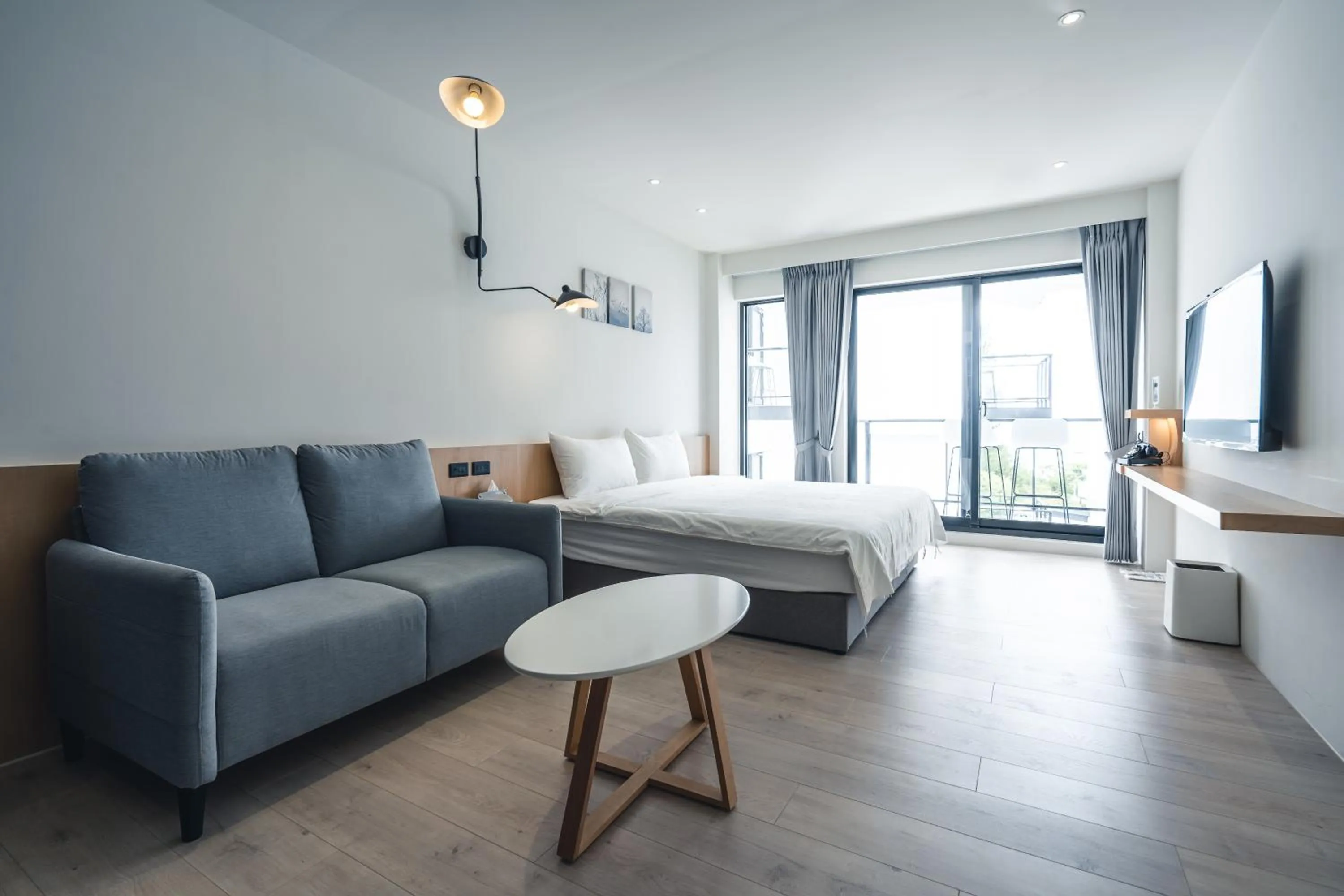 Double Room with Garden View in Sunshine Liv.