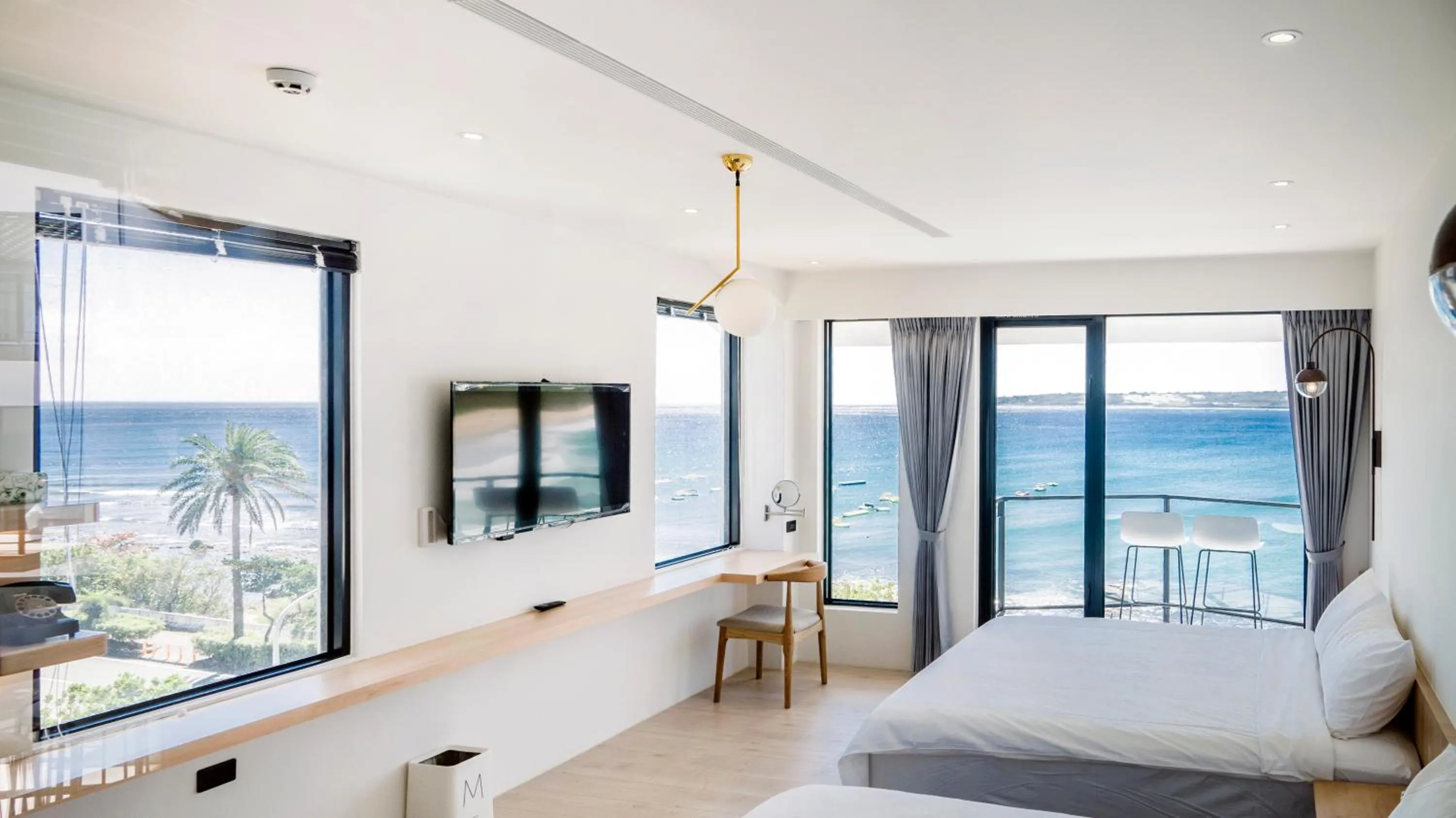 Premium Quadruple Room in Sunshine Liv.