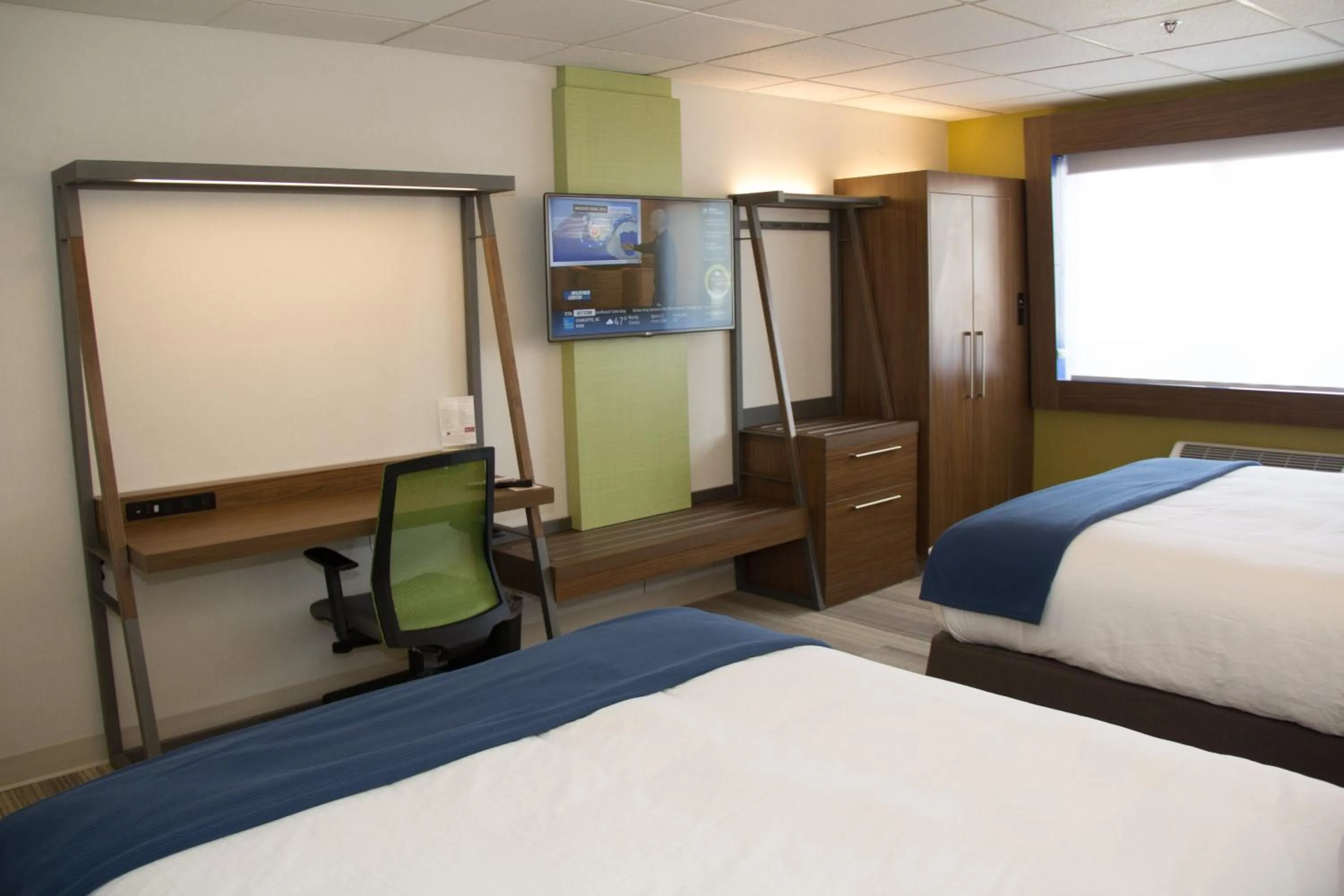 Standard Queen Room with Two Queen Beds in Holiday Inn Express Salt Lake City Downtown by IHG