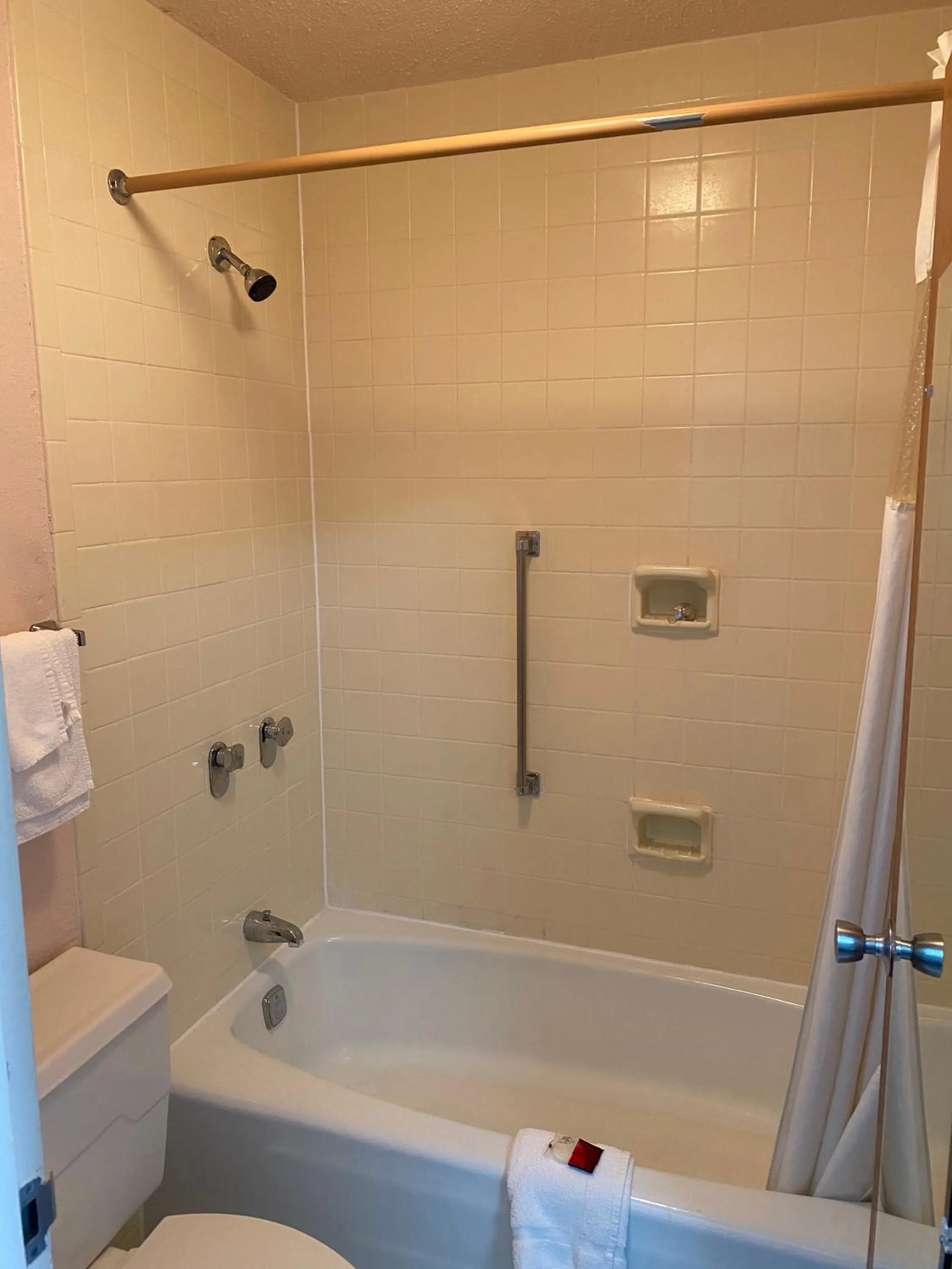 King Room - Disability Access - Smoking in Motel 6 Marianna, FL