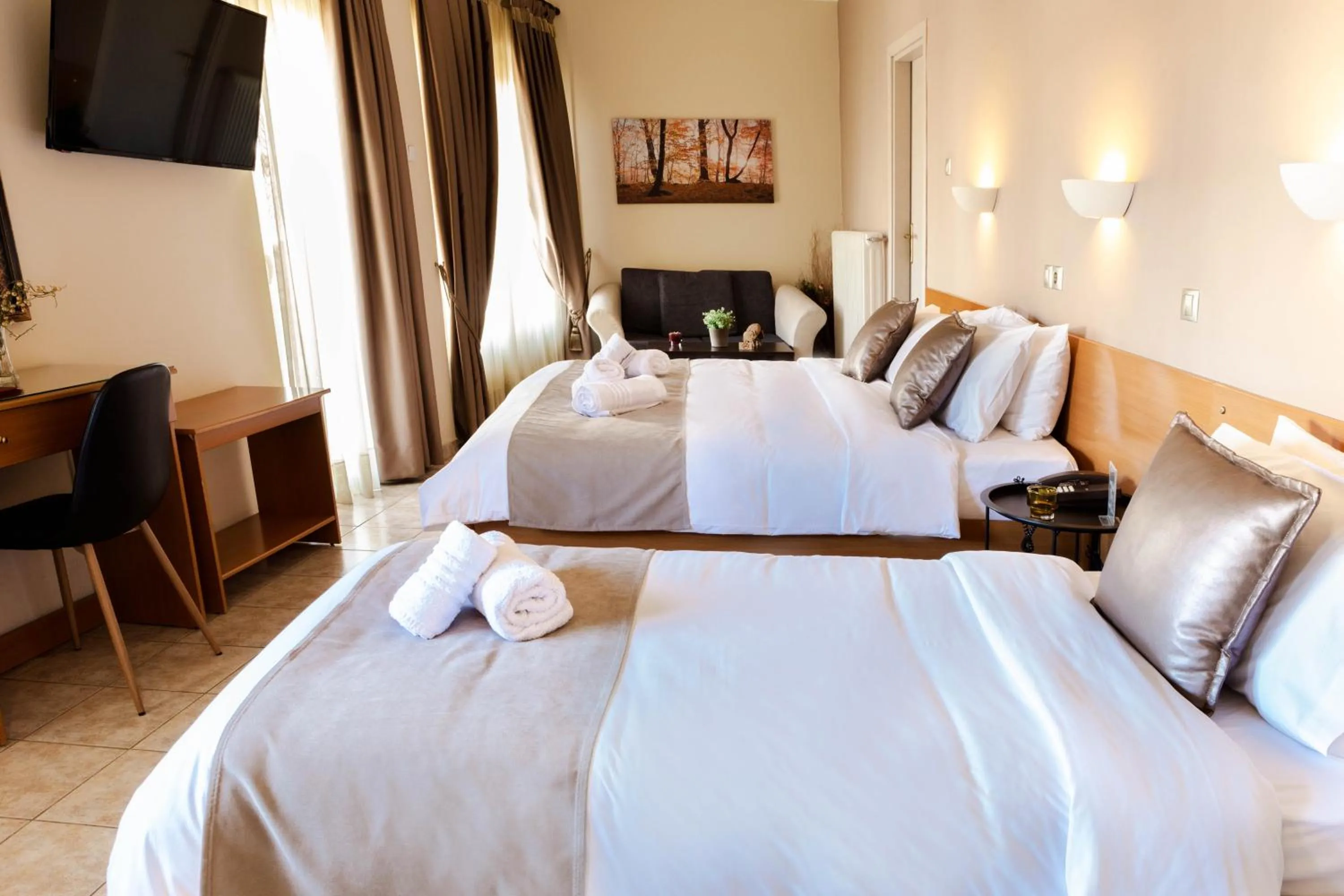 Comfort Triple Room in Anesis Hotel