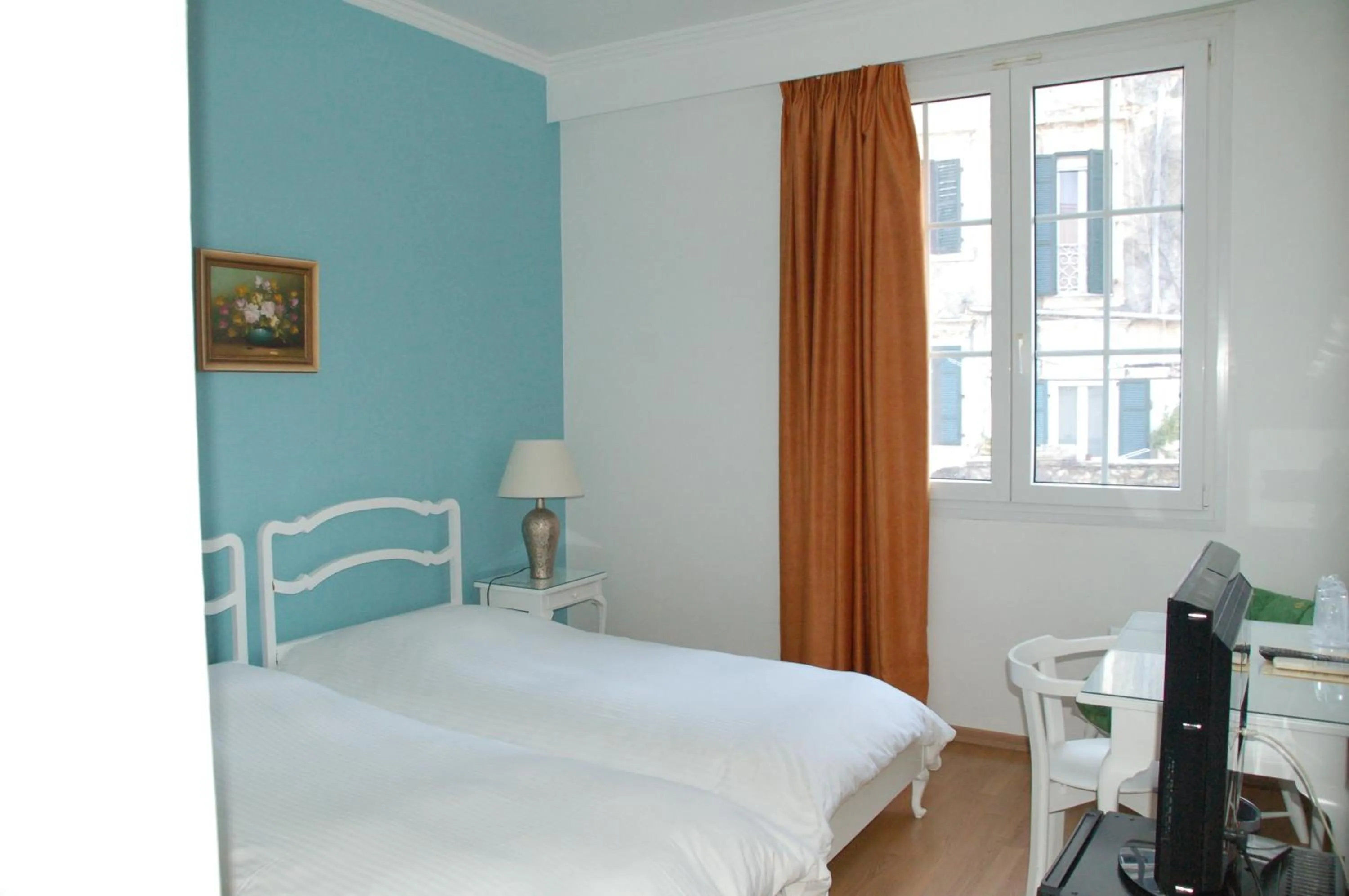 Single Room in City Marina