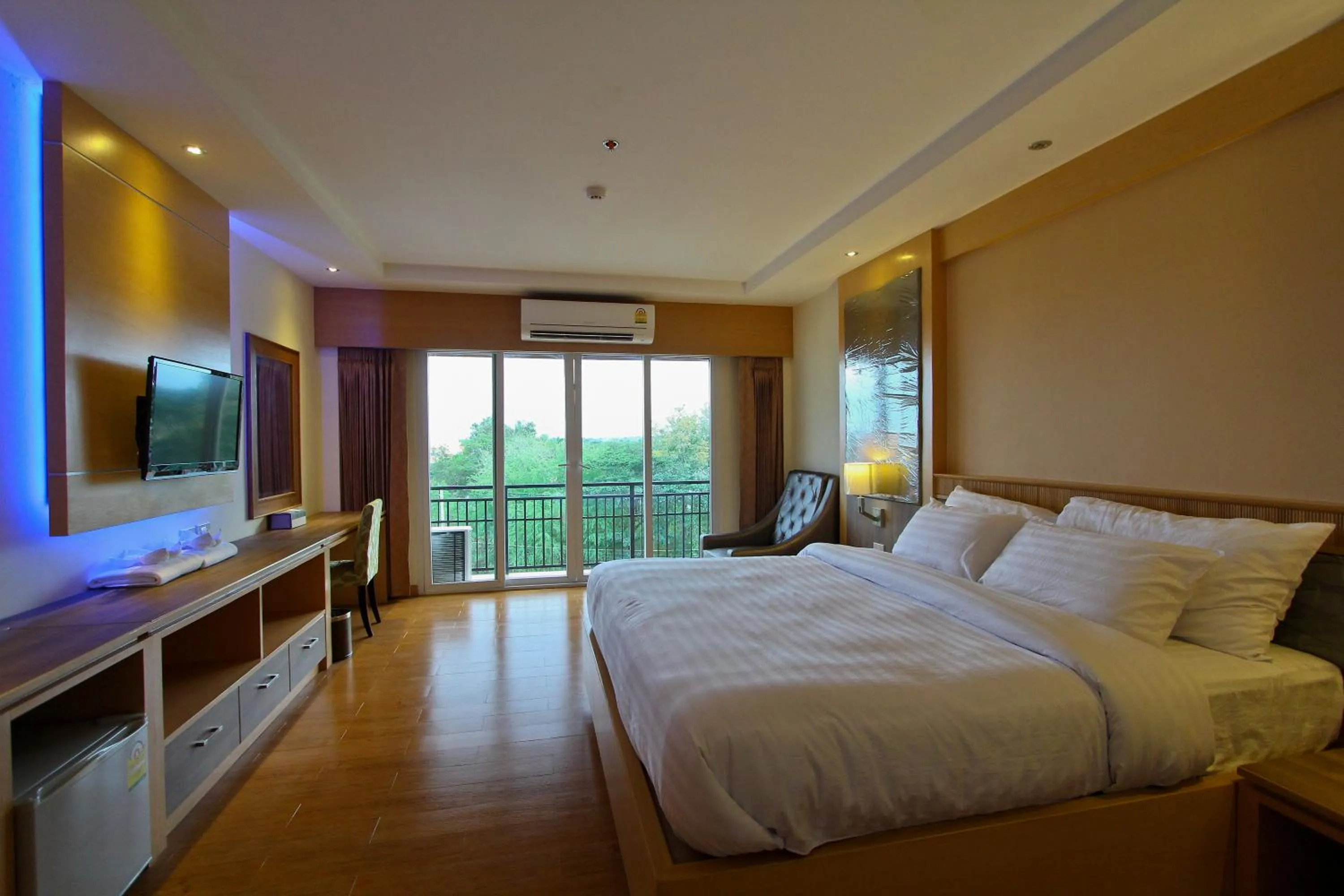 Deluxe King Room in Kitlada Hotel Udonthani