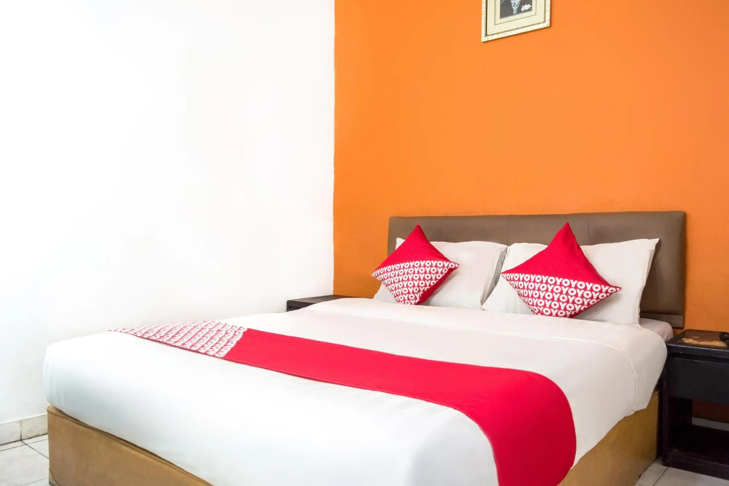 Standard Double Room in Capital O 664 Romance Hotel