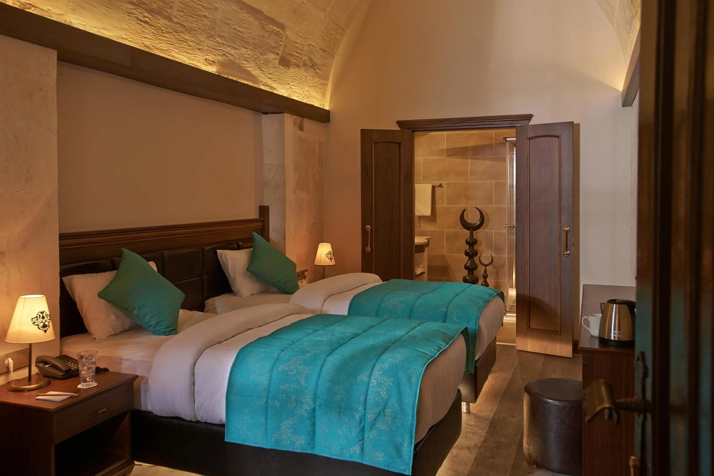 Standard Double or Twin Room - single occupancy in Sirehan Hotel