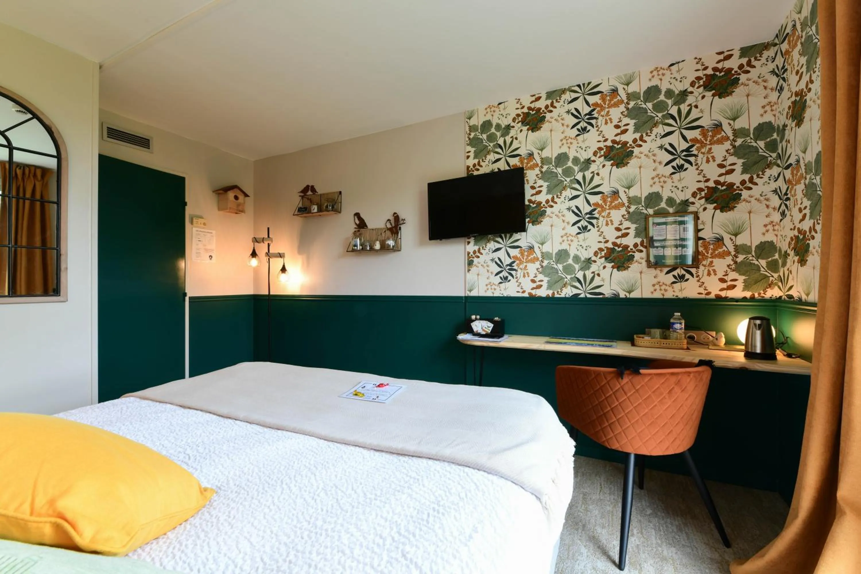 Deluxe Double Room with Shower in Logis Hôtel & Restaurant Ludik