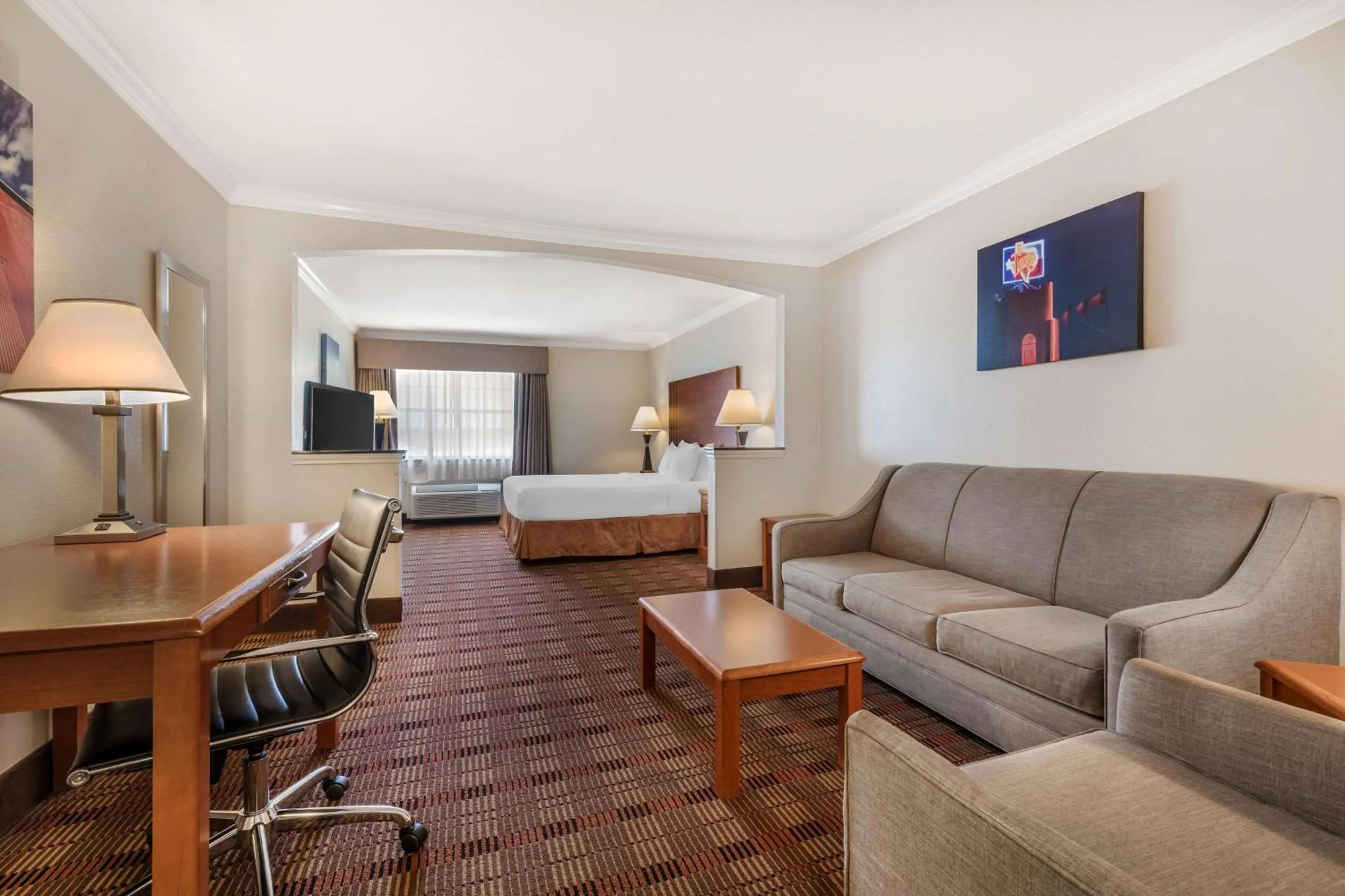 King Suite with Sofa Bed - Non Smoking in Best Western Club House Inn & Suites