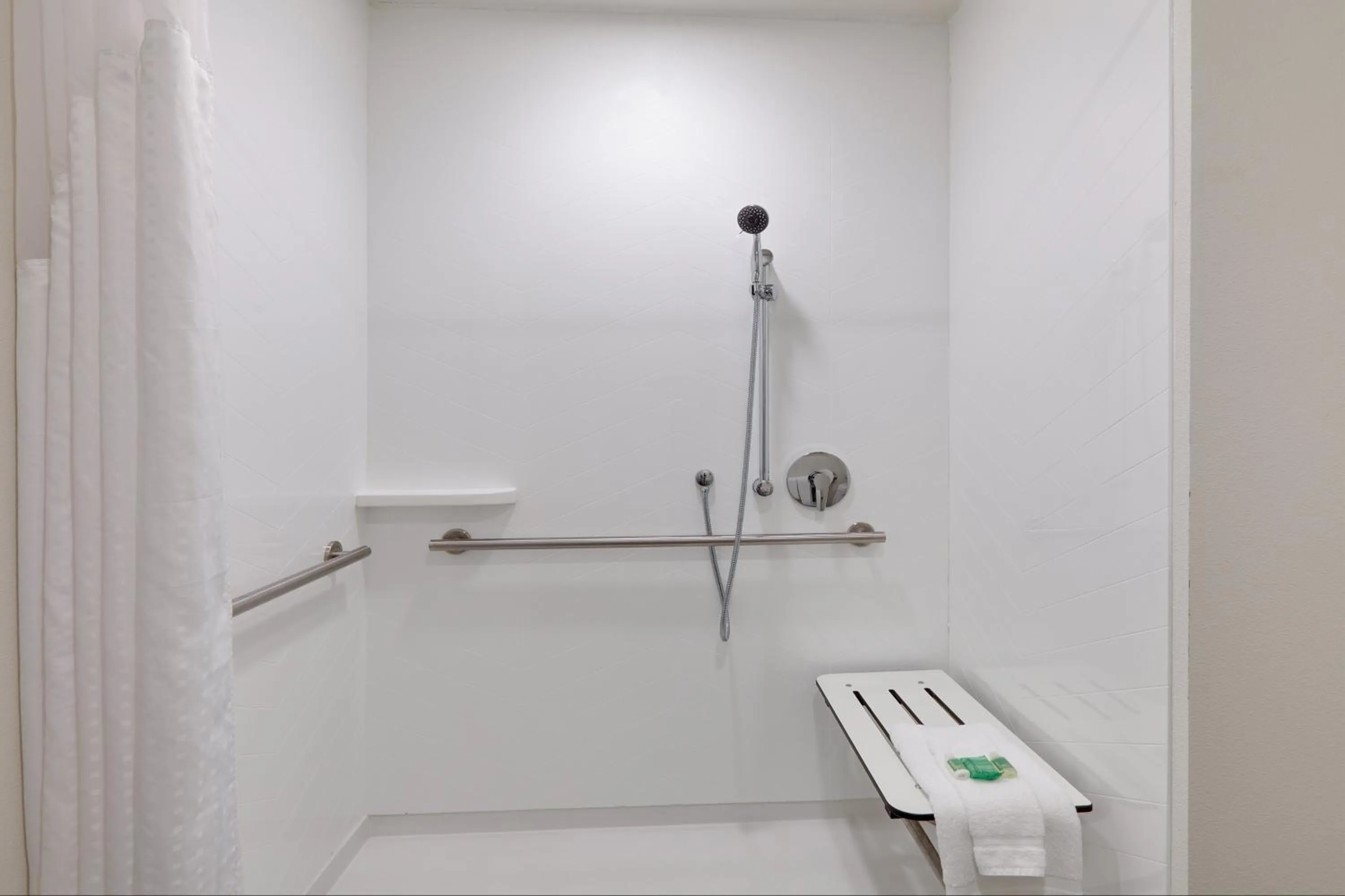 Queen Room with Two Queen Beds Hearing Accessible with Roll-In Shower - Non-Smoking in Holiday Inn Twin Falls by IHG