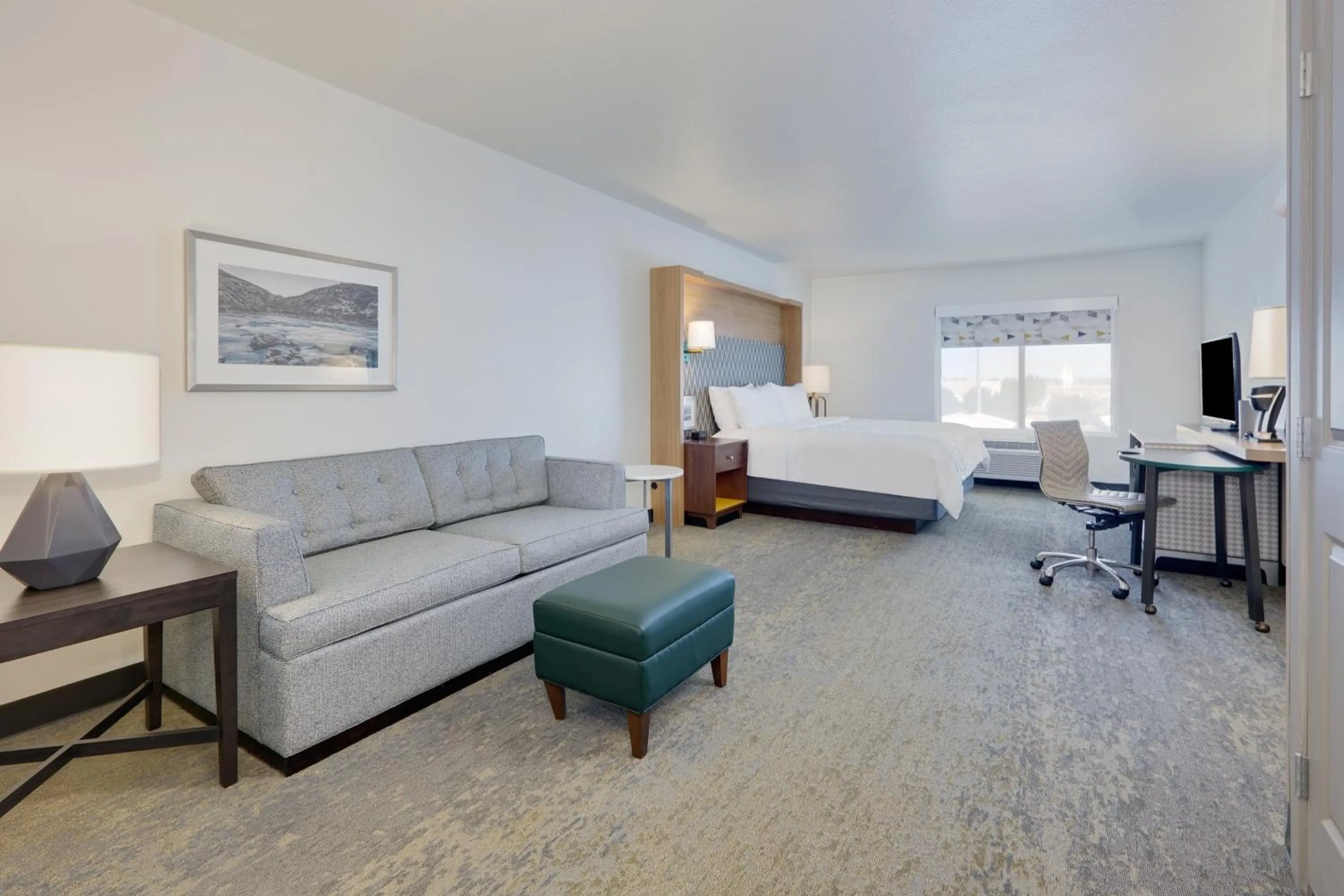 Standard King Room with Sofa Bed - Non-Smoking in Holiday Inn Twin Falls by IHG