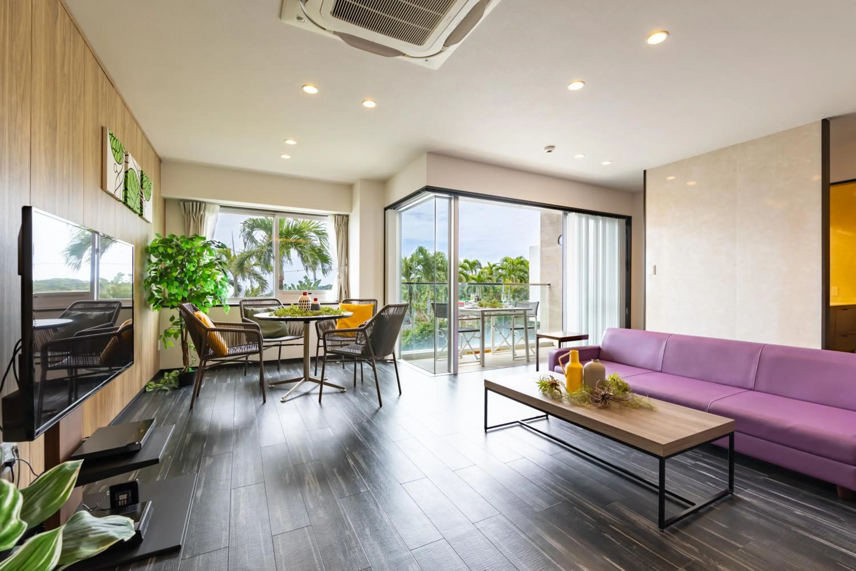 Two-Bedroom Apartment in Crystal Villa Imgya