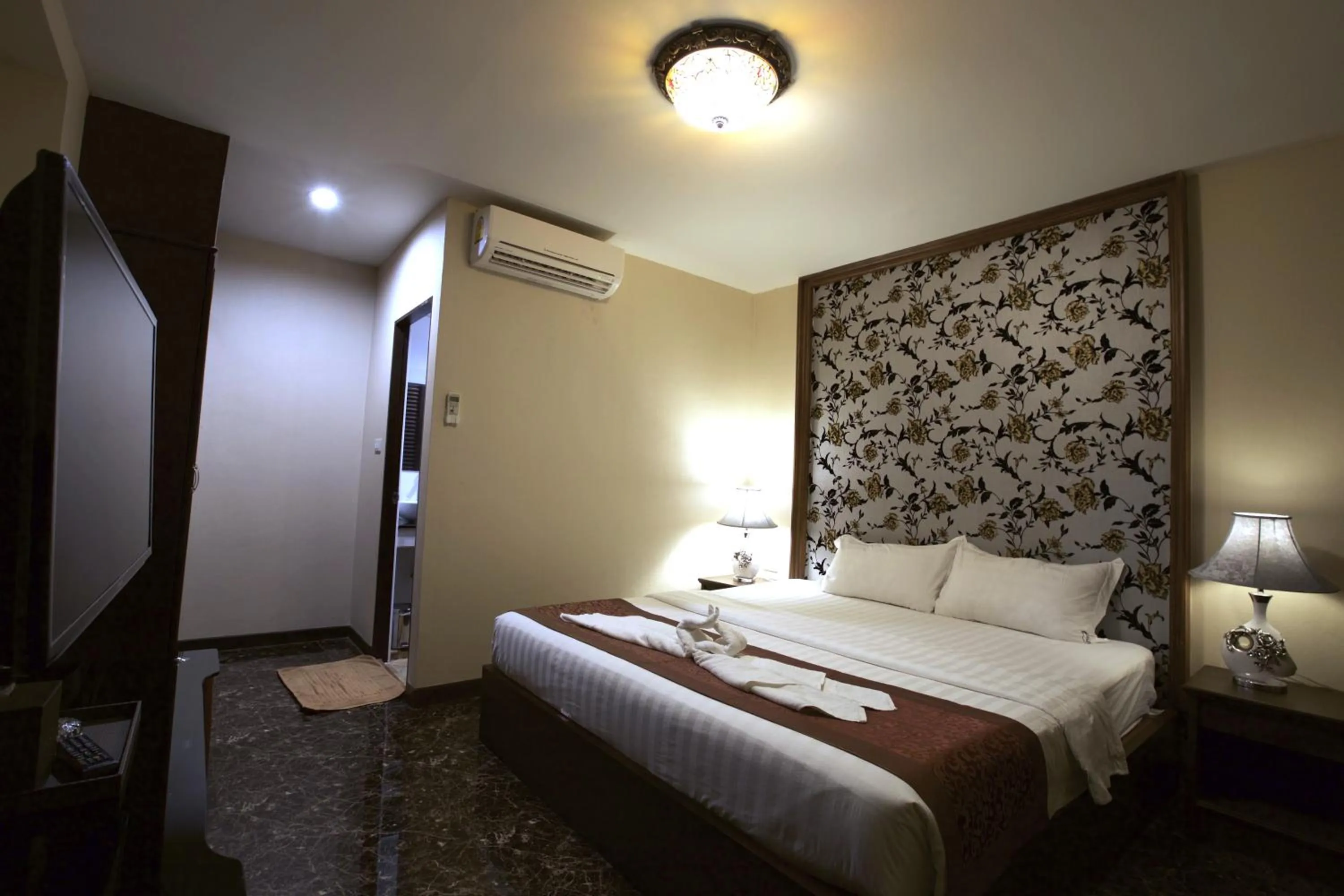 Deluxe Double Room in Katesiree House